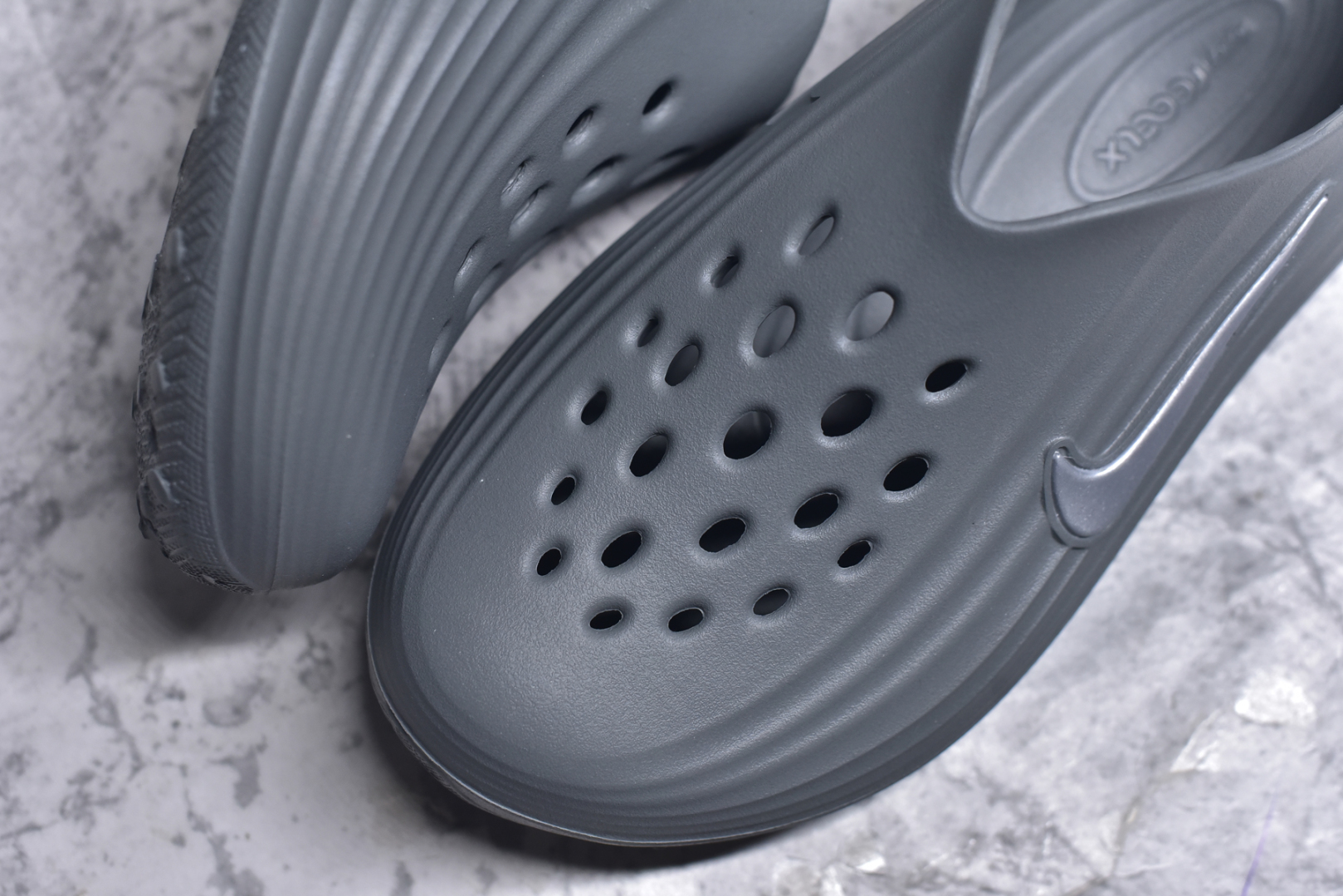 图片[8]-#Nike ReactX Rejuven8 一脚蹬夏日穿搭凉鞋 #采用质感柔软且出众回弹的 ReactX泡绵，缔造非凡舒适的日常穿着体验，助你保持活力。 货号：HV5060 尺码：36 36.5 37.5 38 38.5 39 40 40.5 41 42 42.5 43 44 44.5 45-选品中心