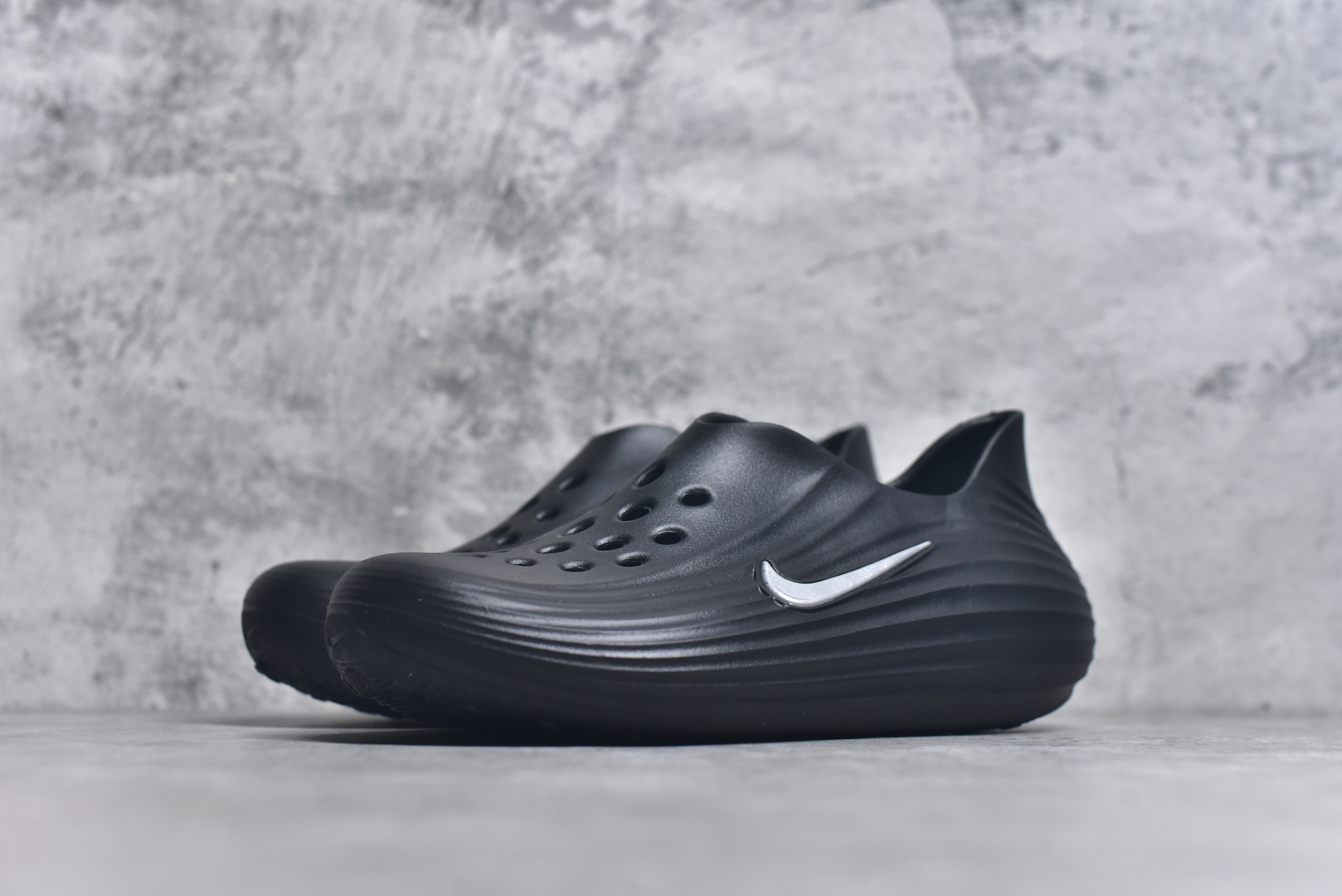 图片[2]-#Nike ReactX Rejuven8 一脚蹬夏日穿搭凉鞋 #采用质感柔软且出众回弹的 ReactX泡绵，缔造非凡舒适的日常穿着体验，助你保持活力。 货号：HV5060 尺码：36 36.5 37.5 38 38.5 39 40 40.5 41 42 42.5 43 44 44.5 45-选品中心
