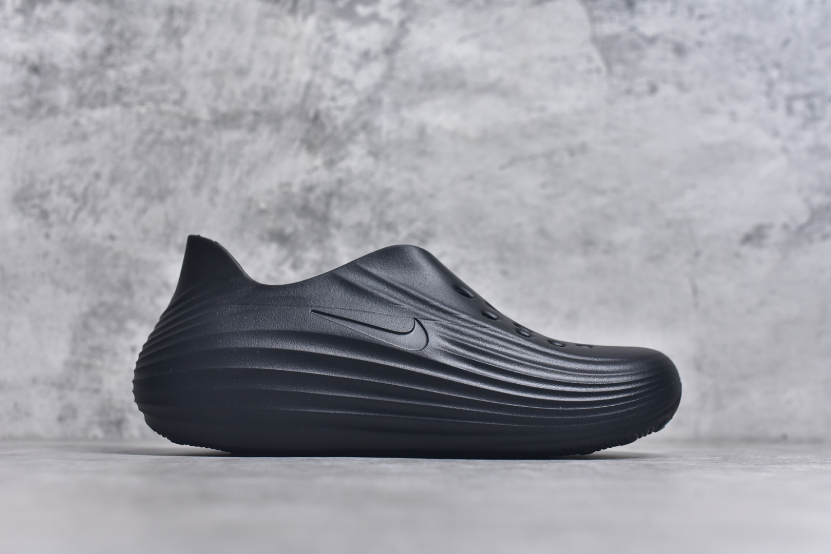 图片[3]-#Nike ReactX Rejuven8 一脚蹬夏日穿搭凉鞋 #采用质感柔软且出众回弹的 ReactX泡绵，缔造非凡舒适的日常穿着体验，助你保持活力。 货号：HV5060 尺码：36 36.5 37.5 38 38.5 39 40 40.5 41 42 42.5 43 44 44.5 45-选品中心