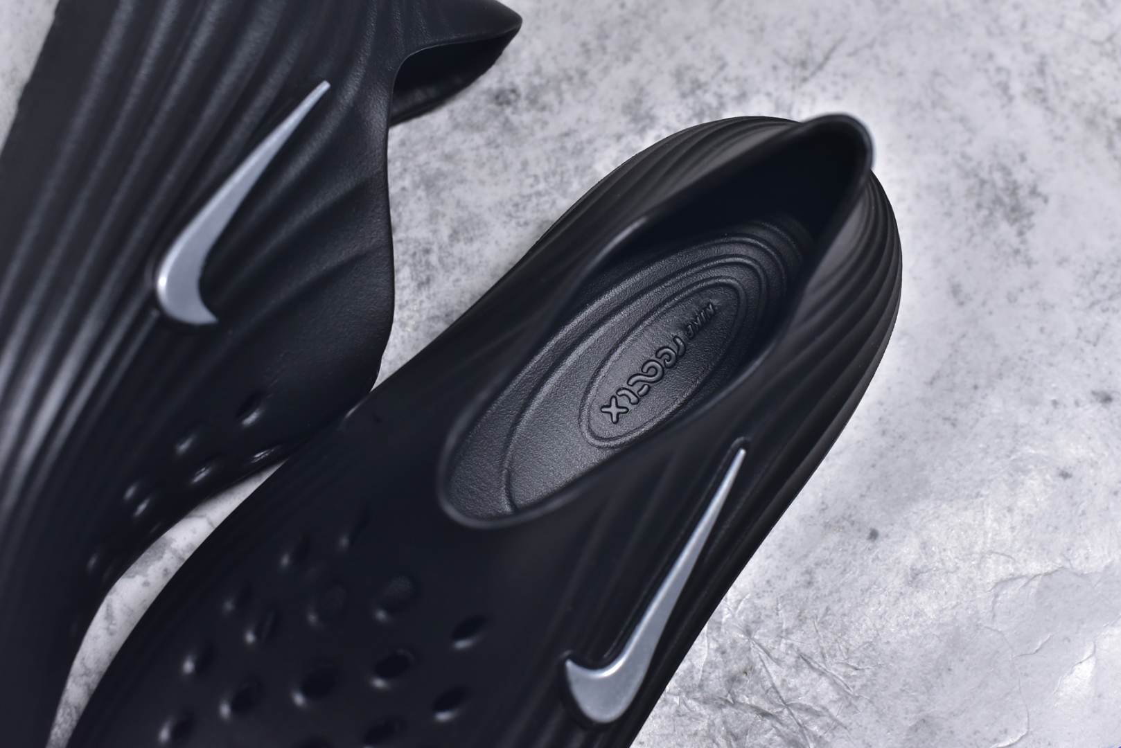 图片[9]-#Nike ReactX Rejuven8 一脚蹬夏日穿搭凉鞋 #采用质感柔软且出众回弹的 ReactX泡绵，缔造非凡舒适的日常穿着体验，助你保持活力。 货号：HV5060 尺码：36 36.5 37.5 38 38.5 39 40 40.5 41 42 42.5 43 44 44.5 45-选品中心
