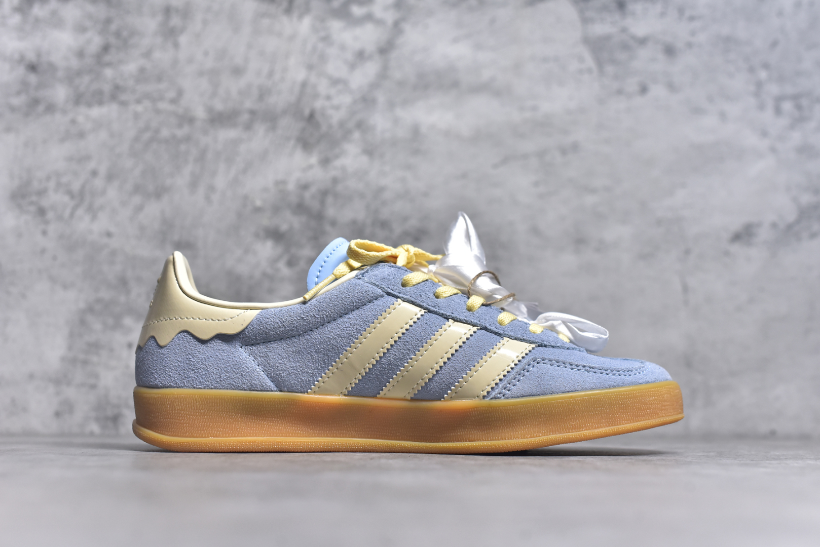 图片[3]-#AD Gazelle Indoor Trainers 羚羊内训系列低帮复古百搭休闲运动德训风板鞋 JR8029 90年代经典的复刻版！自60年代以足球训练鞋面世以来,Gazelle就以其经典设计席卷全球。1991年版本的复刻,再造经典Gazelle。采用皮革打造,搭配浊色细节,让这款经典更加简约。尺码：35.5-45-选品中心