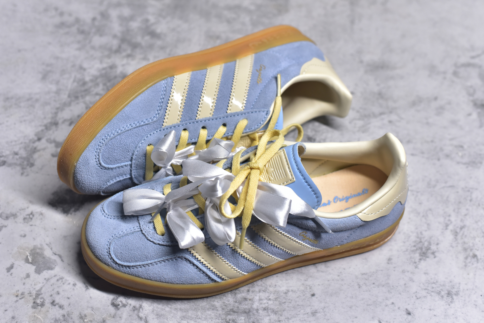 图片[7]-#AD Gazelle Indoor Trainers 羚羊内训系列低帮复古百搭休闲运动德训风板鞋 JR8029 90年代经典的复刻版！自60年代以足球训练鞋面世以来,Gazelle就以其经典设计席卷全球。1991年版本的复刻,再造经典Gazelle。采用皮革打造,搭配浊色细节,让这款经典更加简约。尺码：35.5-45-选品中心
