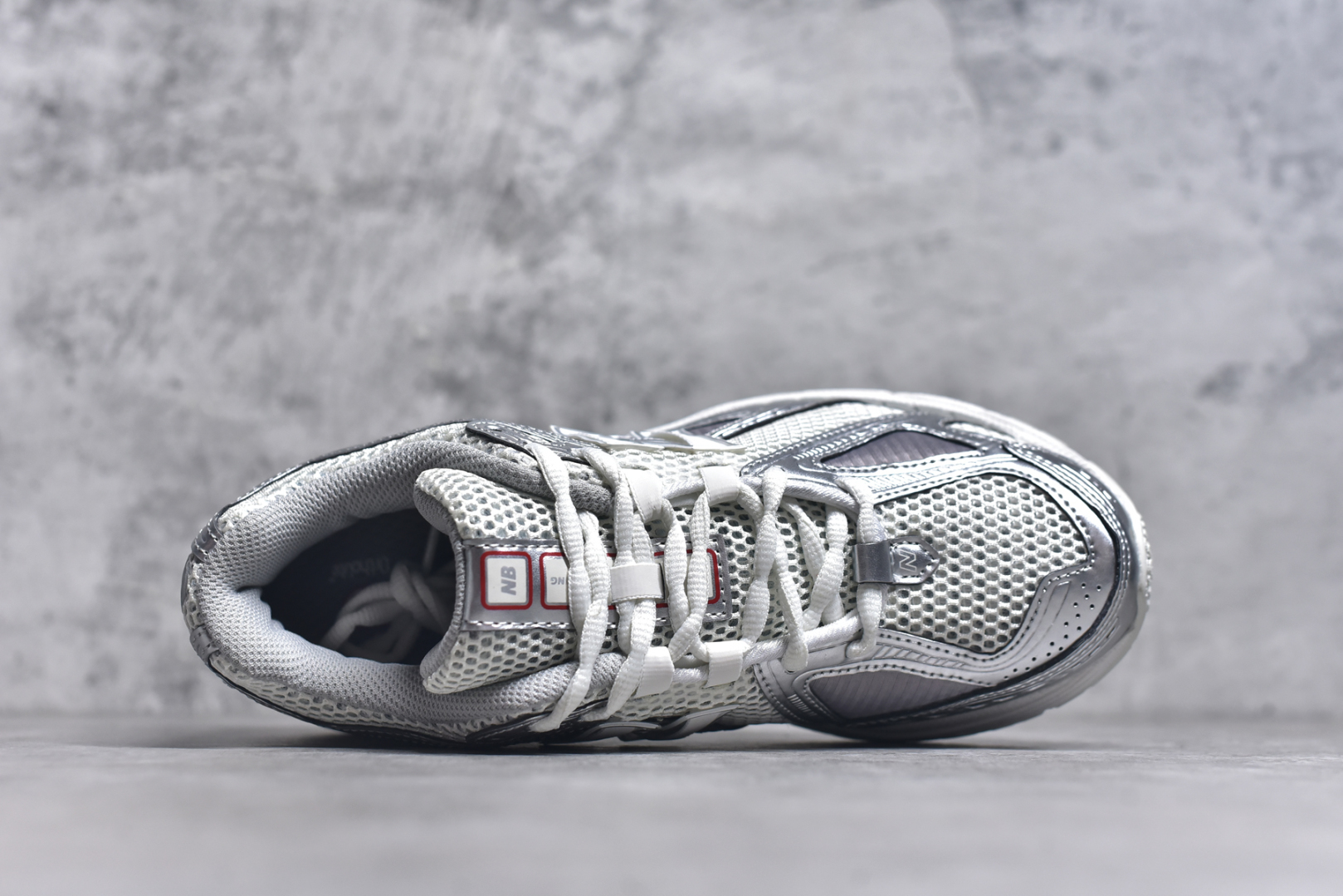 图片[4]-#New Balance M1906RCB 银白 NB新百伦潮流复古织物皮革减震防滑耐磨轻便低帮跑步鞋 原档数据独立私模大底 唯一正确六层组合大底 RB前软后硬 百分百还原原鞋脚感 基于市场现有版本全新升级调整 NB市场最强产物 全网最全配色加持 全套原楦原纸板原厂数据开发 全鞋电脑针车加持 原厂网布 原装进口头层翻毛皮料正确绒感卡色 正确中底拉帮中底网布细节 一比一手工擦旧效果 冲裁组合 匠心打造 耗时两个月开发完成 工艺极其复杂难度可想而知 高端零售专供产物 尺码：36 37 37.5 38 38.5 39.5 40 40.5 41.5 42 42.5 43 44 44.5 45-选品中心