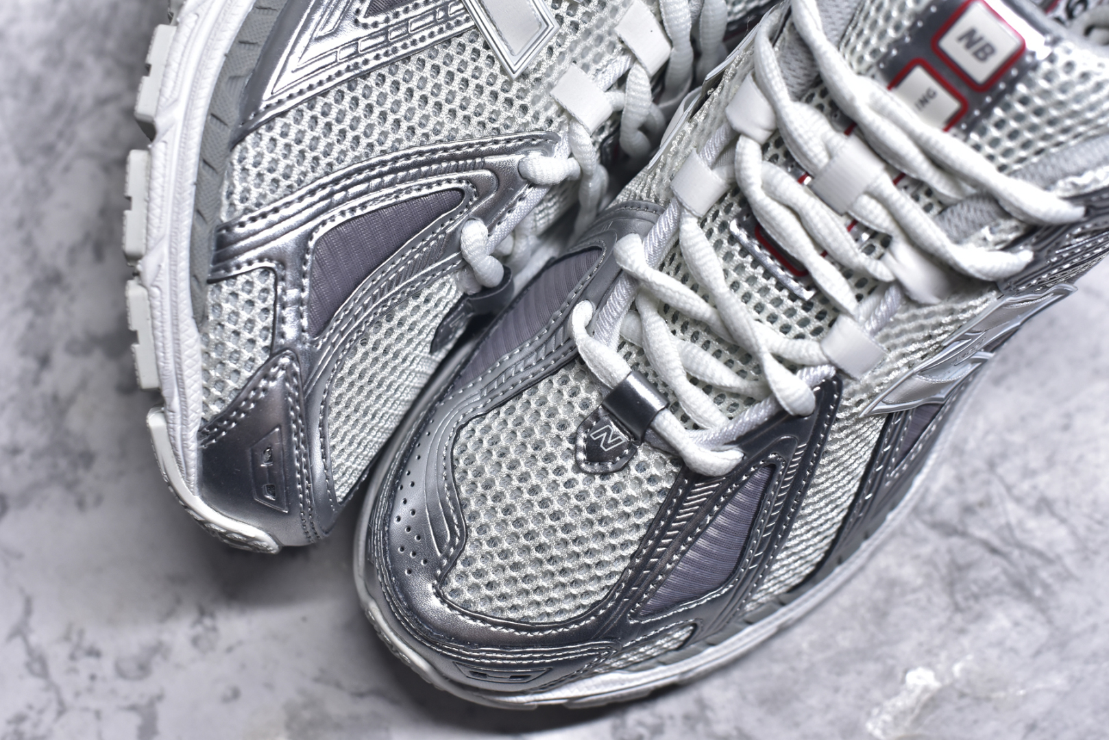 图片[8]-#New Balance M1906RCB 银白 NB新百伦潮流复古织物皮革减震防滑耐磨轻便低帮跑步鞋 原档数据独立私模大底 唯一正确六层组合大底 RB前软后硬 百分百还原原鞋脚感 基于市场现有版本全新升级调整 NB市场最强产物 全网最全配色加持 全套原楦原纸板原厂数据开发 全鞋电脑针车加持 原厂网布 原装进口头层翻毛皮料正确绒感卡色 正确中底拉帮中底网布细节 一比一手工擦旧效果 冲裁组合 匠心打造 耗时两个月开发完成 工艺极其复杂难度可想而知 高端零售专供产物 尺码：36 37 37.5 38 38.5 39.5 40 40.5 41.5 42 42.5 43 44 44.5 45-选品中心