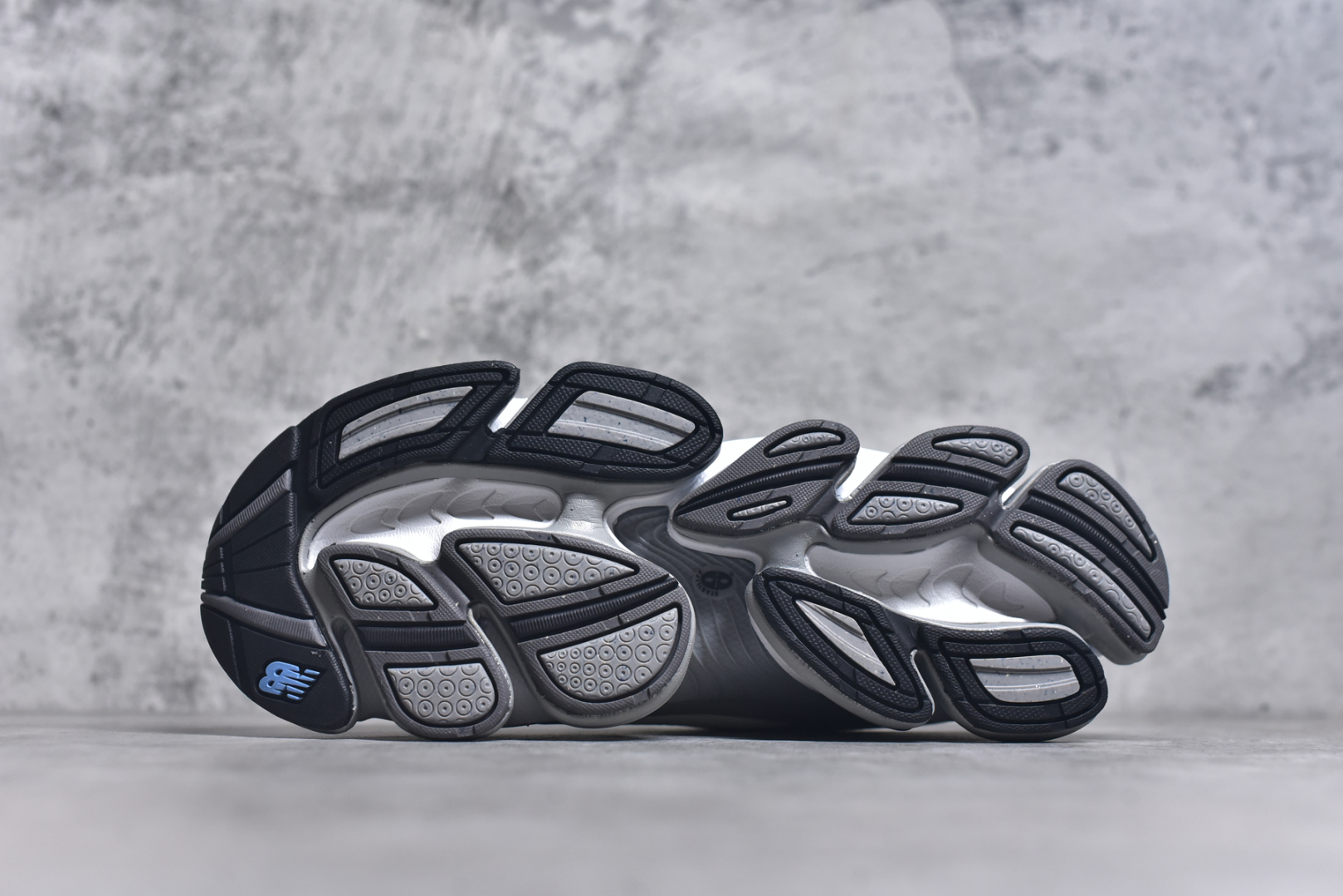 图片[6]-#New Balance 新百伦 网面休闲鞋 U2000AA 尺码：36 37 37.5 38 38.5 39.5 40 40.5 41 42 42.5 43 44 44.5 45-选品中心