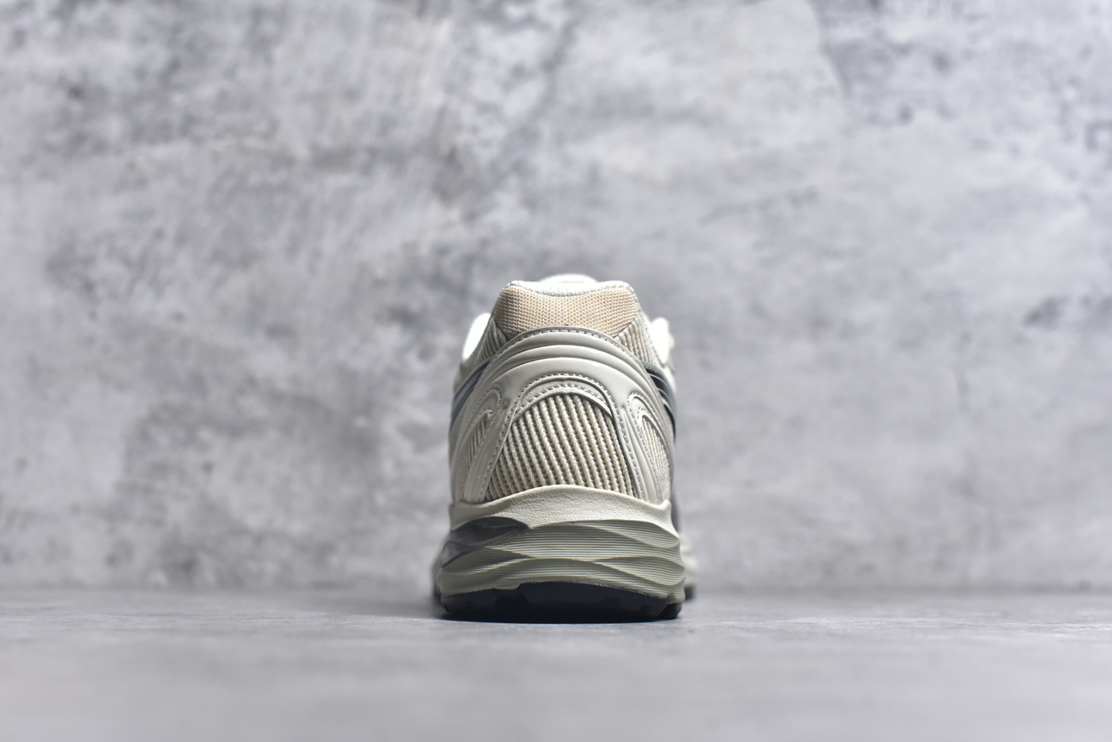 图片[5]-#Asics Gel-Flux 4 CN 亚瑟士时尚运动织物合成革减震透气低帮训练跑步鞋 全球知名运动品牌ASICS亚瑟士推出全新Gel-Flux CN是亚瑟士的一款缓冲跑鞋，其设计重在回弹性和舒适性，特殊的多重缓震结构，让鞋子充分吸收运动时的冲力，并提供优秀的回弹效果。尺码：36 37 37.5 38 39 40 40.5 41.5 42 42.5 43.5 44 44.5 45-选品中心