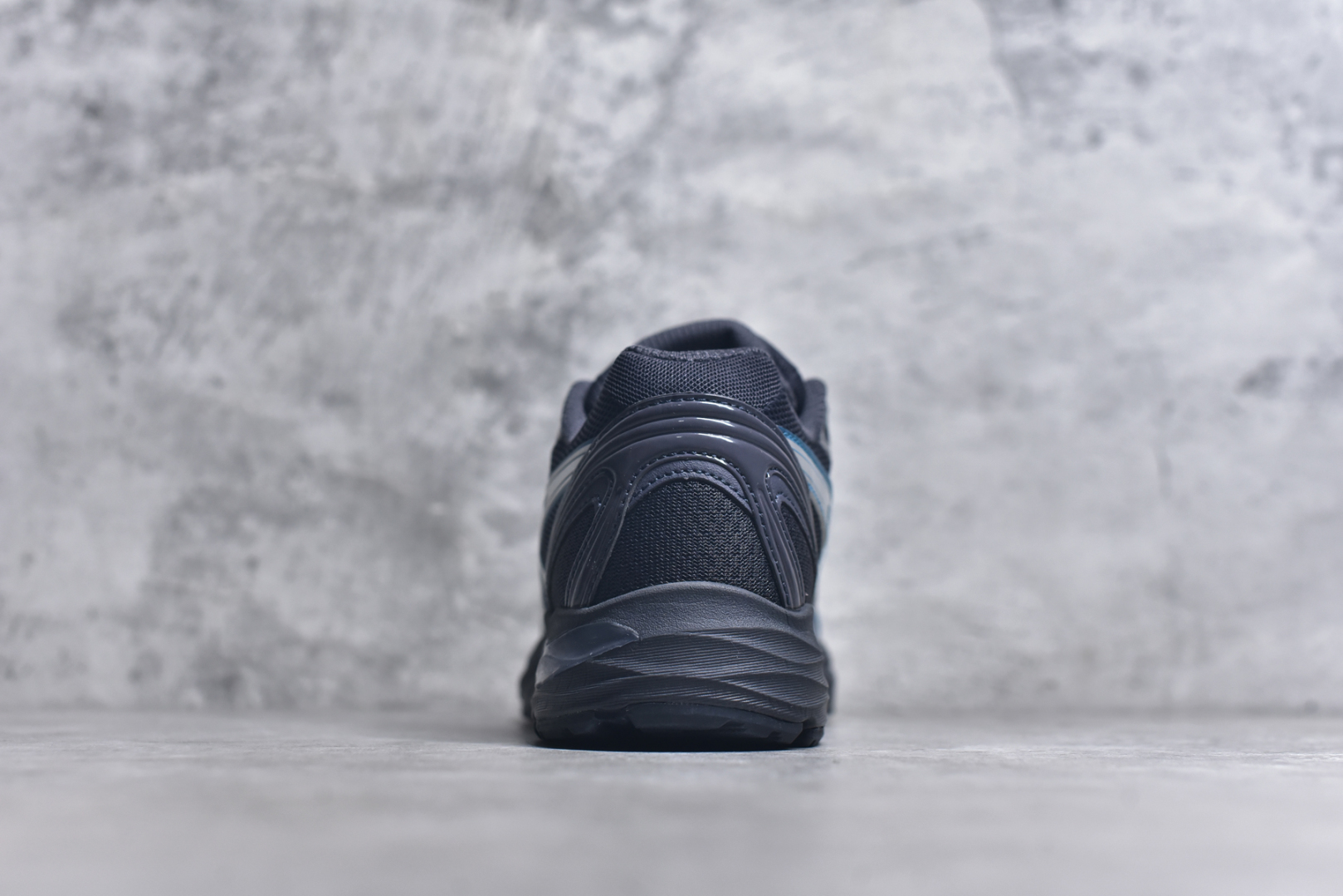 图片[5]-#Asics Gel-Flux 4 CN 亚瑟士时尚运动织物合成革减震透气低帮训练跑步鞋 全球知名运动品牌ASICS亚瑟士推出全新Gel-Flux CN是亚瑟士的一款缓冲跑鞋，其设计重在回弹性和舒适性，特殊的多重缓震结构，让鞋子充分吸收运动时的冲力，并提供优秀的回弹效果。尺码：36 37 37.5 38 39 40 40.5 41.5 42 42.5 43.5 44 44.5 45-选品中心