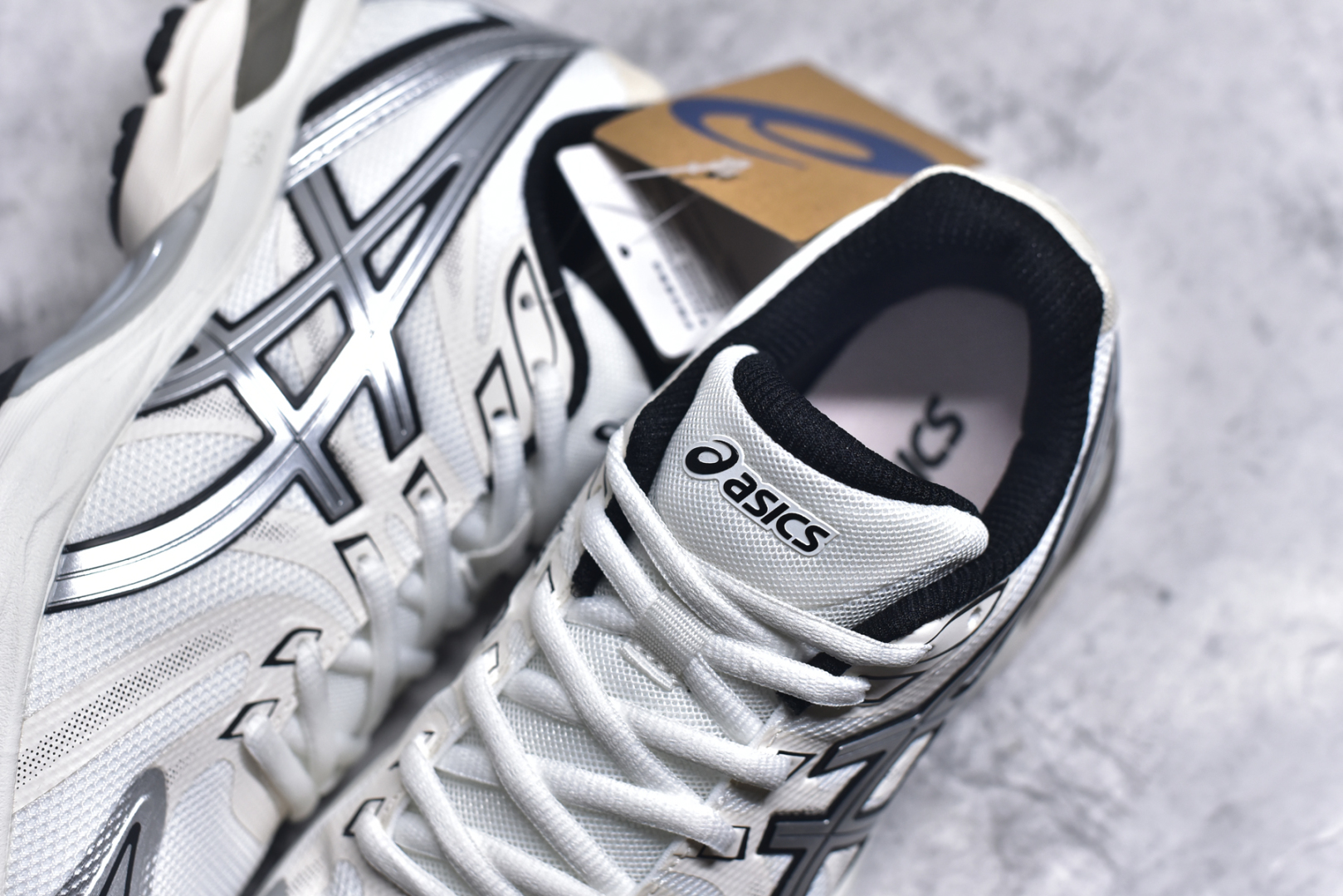 图片[9]-#Asics Gel-Flux 4 CN 亚瑟士时尚运动织物合成革减震透气低帮训练跑步鞋 全球知名运动品牌ASICS亚瑟士推出全新Gel-Flux CN是亚瑟士的一款缓冲跑鞋，其设计重在回弹性和舒适性，特殊的多重缓震结构，让鞋子充分吸收运动时的冲力，并提供优秀的回弹效果。尺码：36 37 37.5 38 39 40 40.5 41.5 42 42.5 43.5 44 44.5 45-选品中心