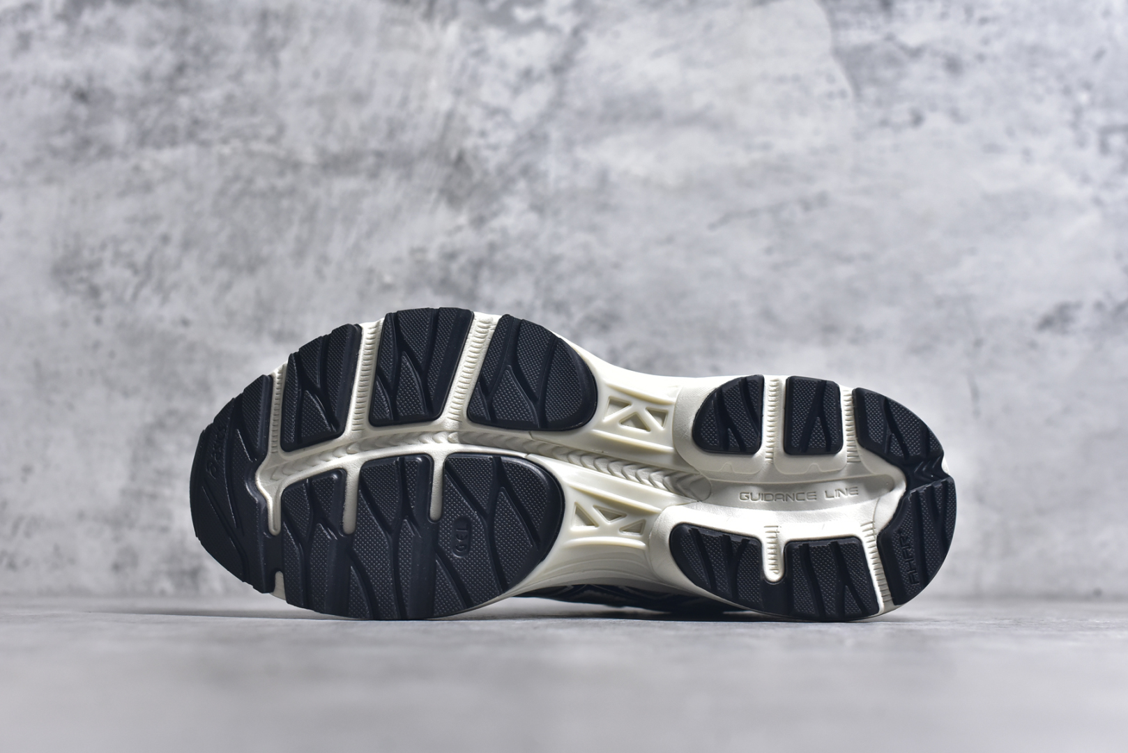 图片[6]-#Asics Gel-Flux 4 CN 亚瑟士时尚运动织物合成革减震透气低帮训练跑步鞋 全球知名运动品牌ASICS亚瑟士推出全新Gel-Flux CN是亚瑟士的一款缓冲跑鞋，其设计重在回弹性和舒适性，特殊的多重缓震结构，让鞋子充分吸收运动时的冲力，并提供优秀的回弹效果。尺码：36 37 37.5 38 39 40 40.5 41.5 42 42.5 43.5 44 44.5 45-选品中心