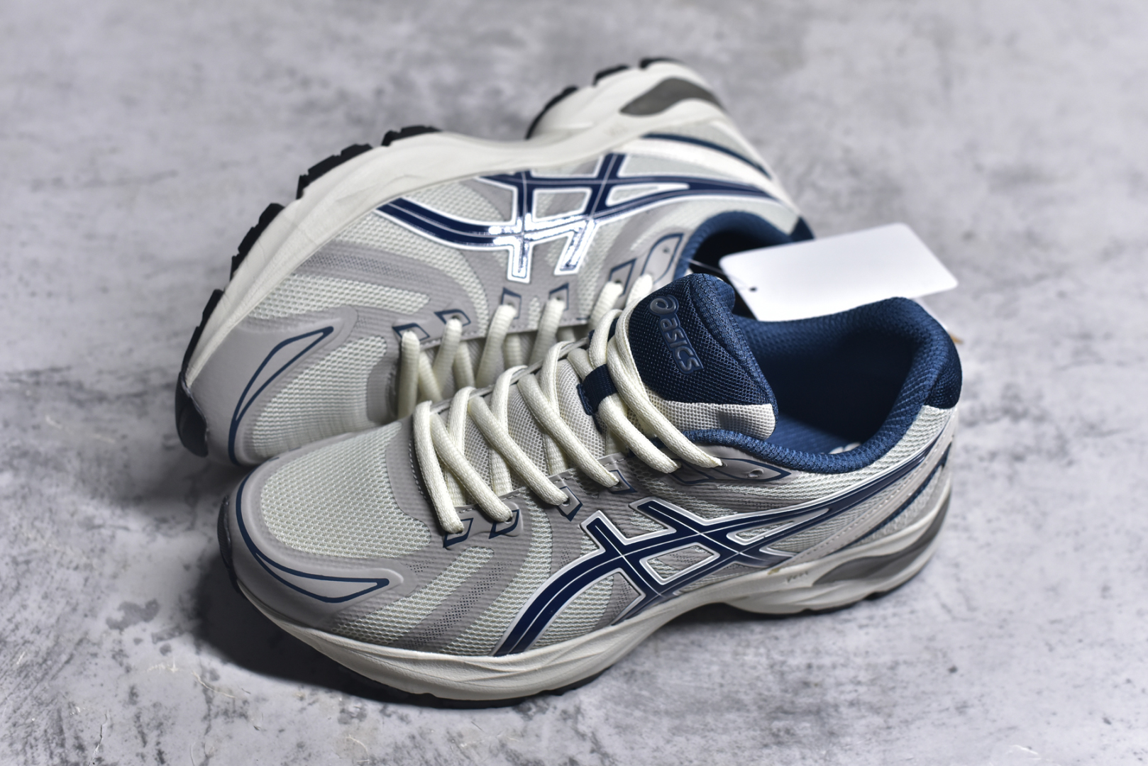 图片[7]-#Asics Gel-Flux 4 CN 亚瑟士时尚运动织物合成革减震透气低帮训练跑步鞋 全球知名运动品牌ASICS亚瑟士推出全新Gel-Flux CN是亚瑟士的一款缓冲跑鞋，其设计重在回弹性和舒适性，特殊的多重缓震结构，让鞋子充分吸收运动时的冲力，并提供优秀的回弹效果。尺码：36 37 37.5 38 39 40 40.5 41.5 42 42.5 43.5 44 44.5 45-选品中心