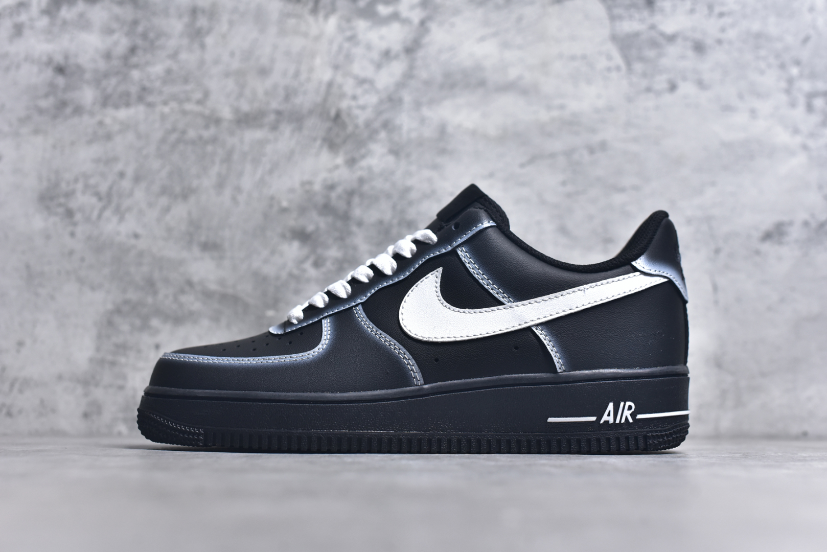 #Nike Air Force 1\’07 Low 暗夜幽灵 空军一号低帮休闲板鞋 DD8959-001 #定制皮料 定制鞋盒 配件齐全 原楦原纸板 纯正空军版型 内置全掌气垫 尺码：36 36.5 37.5 38 38.5 39 40 40.5 41 42 42.5 43 44 44.5 45 9.D4-选品中心