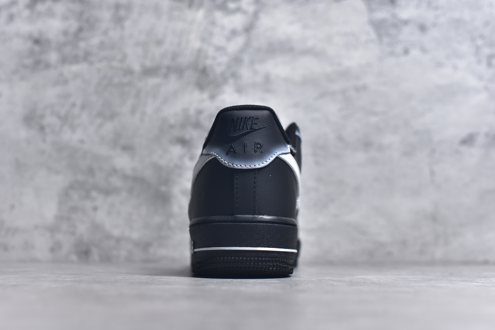 图片[5]-#Nike Air Force 1\’07 Low 暗夜幽灵 空军一号低帮休闲板鞋 DD8959-001 #定制皮料 定制鞋盒 配件齐全 原楦原纸板 纯正空军版型 内置全掌气垫 尺码：36 36.5 37.5 38 38.5 39 40 40.5 41 42 42.5 43 44 44.5 45 9.D4-选品中心