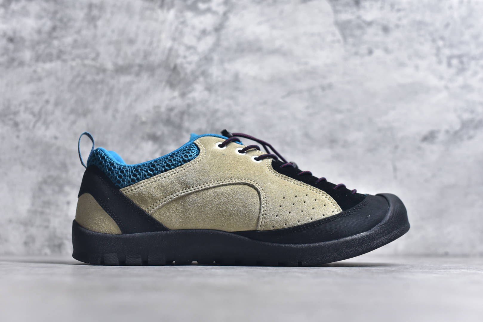 图片[3]-#Keen Jasper Rocks SP 美国人气户外品牌-科恩贾斯珀都市系列复古低帮系带户外风露营徒步登山运动训练鞋 原楦型开发纸版 采用固色翻毛皮鞋面材质 内嵌高密度EVA发泡缓震脚垫 外置一体式包裹防滑防剐蹭耐磨橡胶大底 向经典的90年代致敬 山系神级鞋履 尺码：35 36 37 38 39 40 41 42 43 44 45-选品中心
