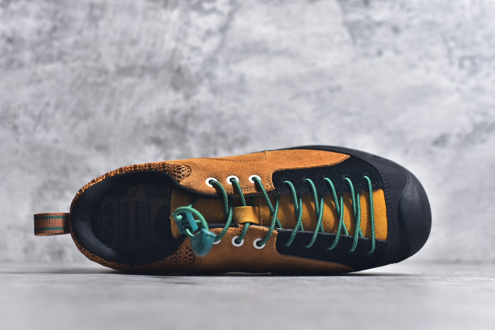 图片[4]-#Keen Jasper Rocks SP 美国人气户外品牌-科恩贾斯珀都市系列复古低帮系带户外风露营徒步登山运动训练鞋 原楦型开发纸版 采用固色翻毛皮鞋面材质 内嵌高密度EVA发泡缓震脚垫 外置一体式包裹防滑防剐蹭耐磨橡胶大底 向经典的90年代致敬 山系神级鞋履 尺码：35 36 37 38 39 40 41 42 43 44 45-选品中心