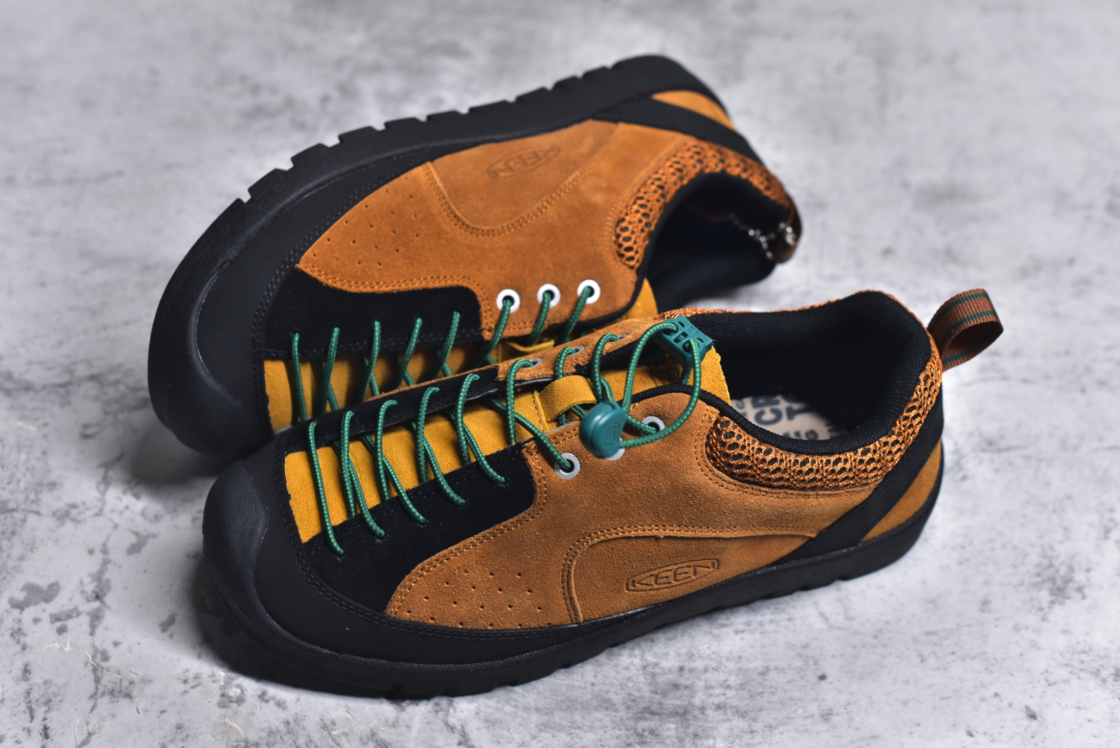 图片[7]-#Keen Jasper Rocks SP 美国人气户外品牌-科恩贾斯珀都市系列复古低帮系带户外风露营徒步登山运动训练鞋 原楦型开发纸版 采用固色翻毛皮鞋面材质 内嵌高密度EVA发泡缓震脚垫 外置一体式包裹防滑防剐蹭耐磨橡胶大底 向经典的90年代致敬 山系神级鞋履 尺码：35 36 37 38 39 40 41 42 43 44 45-选品中心