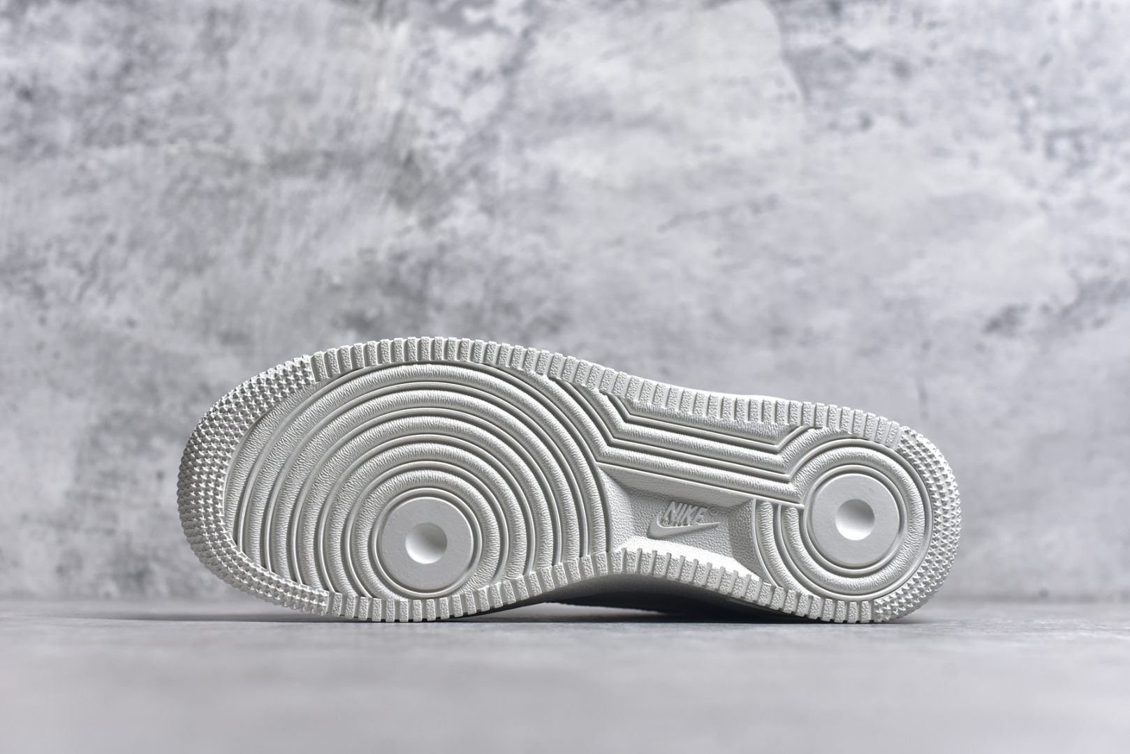 图片[6]-#耐克Nike Air Force 1 Low 空军一号低帮百搭休闲运动板鞋 柔软、弹性十足的缓震性能和出色的中底设计，横跨复古与现代的外型结合，造就出风靡全球三十多年的Force 1，直到今天还深受青睐 尺码：35-42 货号：IB8874-111-选品中心