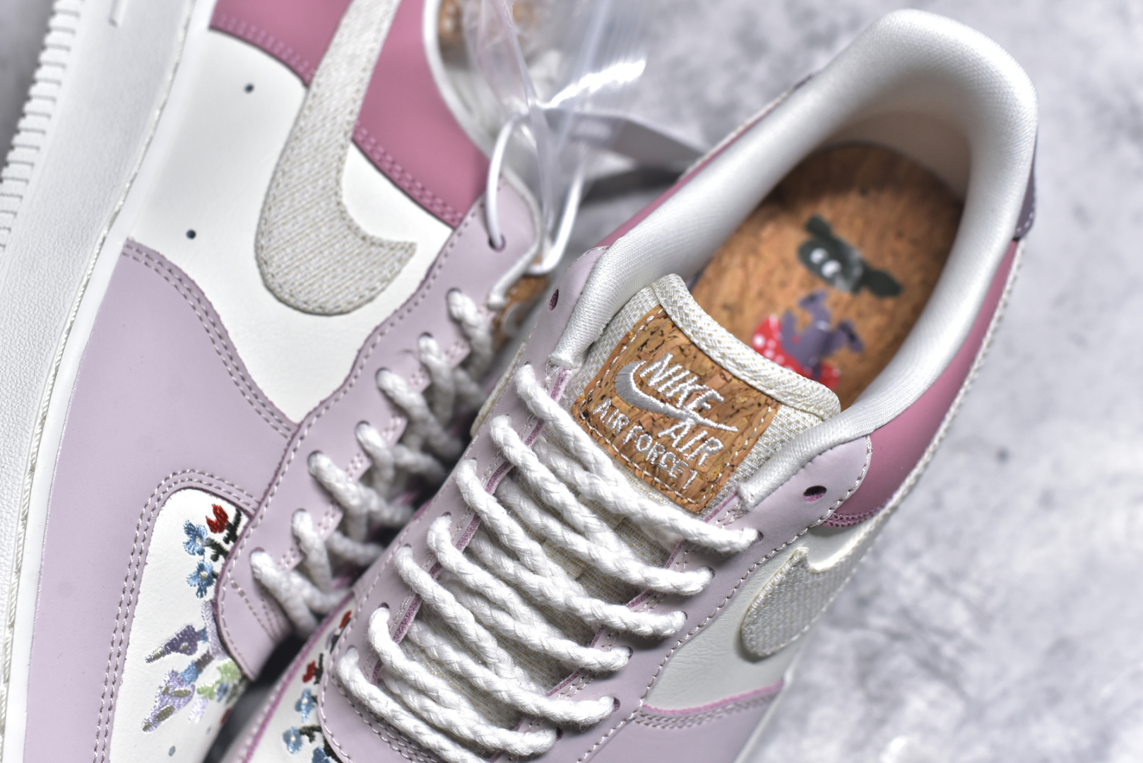 图片[9]-#耐克Nike Air Force 1 Low 空军一号低帮百搭休闲运动板鞋 柔软、弹性十足的缓震性能和出色的中底设计，横跨复古与现代的外型结合，造就出风靡全球三十多年的Force 1，直到今天还深受青睐 尺码：35-42 货号：IB8874-111-选品中心