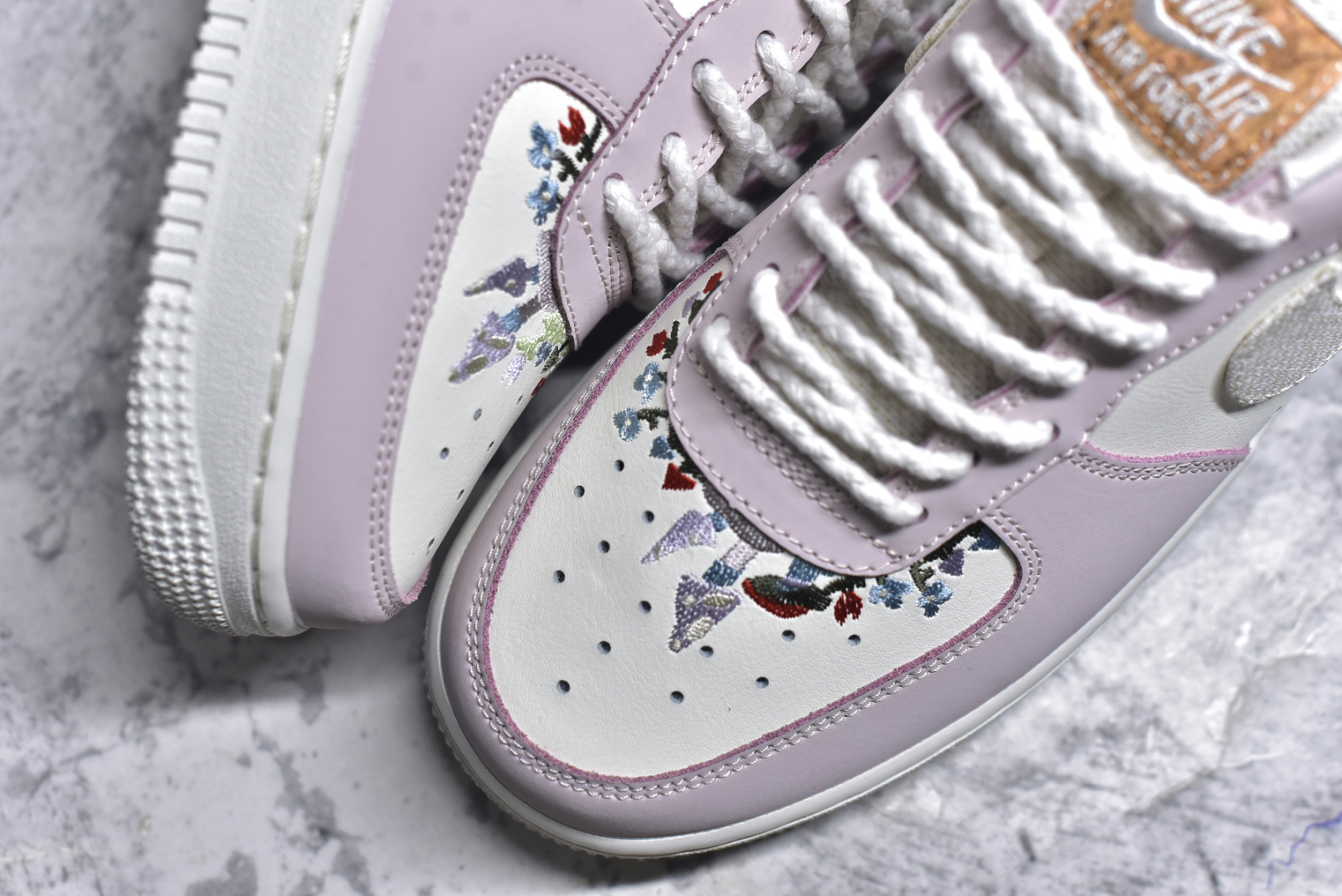 图片[8]-#耐克Nike Air Force 1 Low 空军一号低帮百搭休闲运动板鞋 柔软、弹性十足的缓震性能和出色的中底设计，横跨复古与现代的外型结合，造就出风靡全球三十多年的Force 1，直到今天还深受青睐 尺码：35-42 货号：IB8874-111-选品中心