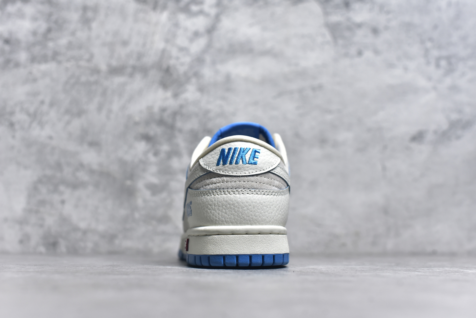 图片[5]-#Nike SB Dunk Low 联名三勾 奶白蓝底配色 周年高端定制 低帮休闲板鞋 SC9207-411 #定制鞋盒 大厂纯原品质出货 超高清洁度 皮料切割干净无任何毛边 细节完美 尺码：36 36.5 37.5 38 36.5 39 40 40.5 41 42 42.5 43 44 44.5 45 9.E5-选品中心