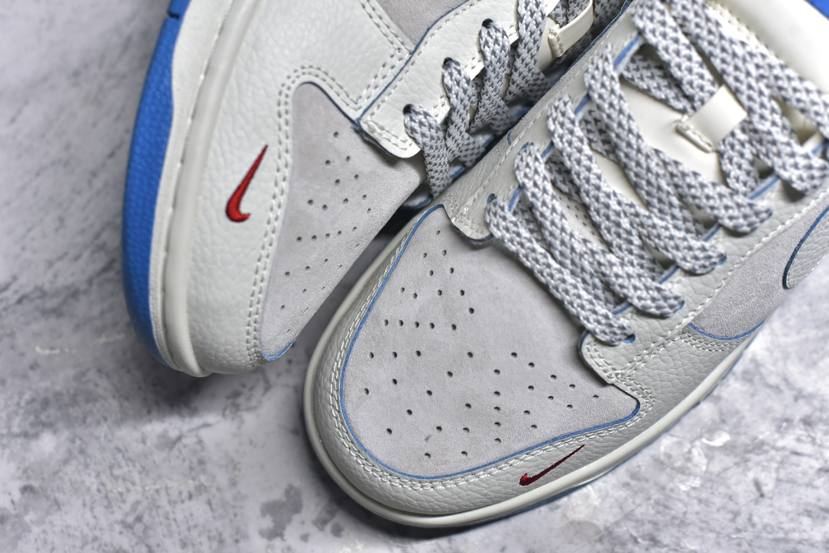 图片[8]-#Nike SB Dunk Low 联名三勾 奶白蓝底配色 周年高端定制 低帮休闲板鞋 SC9207-411 #定制鞋盒 大厂纯原品质出货 超高清洁度 皮料切割干净无任何毛边 细节完美 尺码：36 36.5 37.5 38 36.5 39 40 40.5 41 42 42.5 43 44 44.5 45 9.E5-选品中心