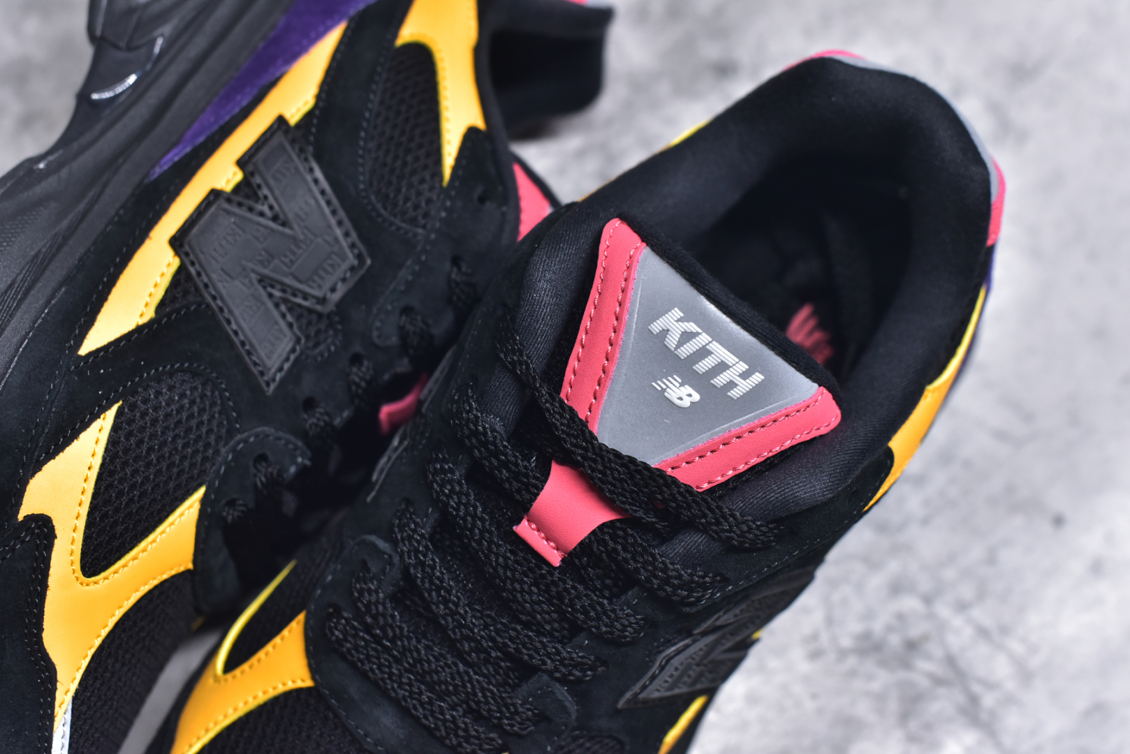 图片[9]-#New Balance M2010系列 新百伦 复古老爹风网布跑步休闲运动鞋 新百伦经典配色 沿袭了面世之初的经典科技 以ENCAP中底配以升级版 N-ERGY缓震物料 鞋面则采用特色的柔软麂皮搭以NewBalance经典的尼龙网布 低调中还原跑鞋本真 更年轻化的设计理念与材质 让新世代青年得以用全新视角体验经典鞋款的传奇魅力 货号：M2010ND 尺码：36-46.5-选品中心