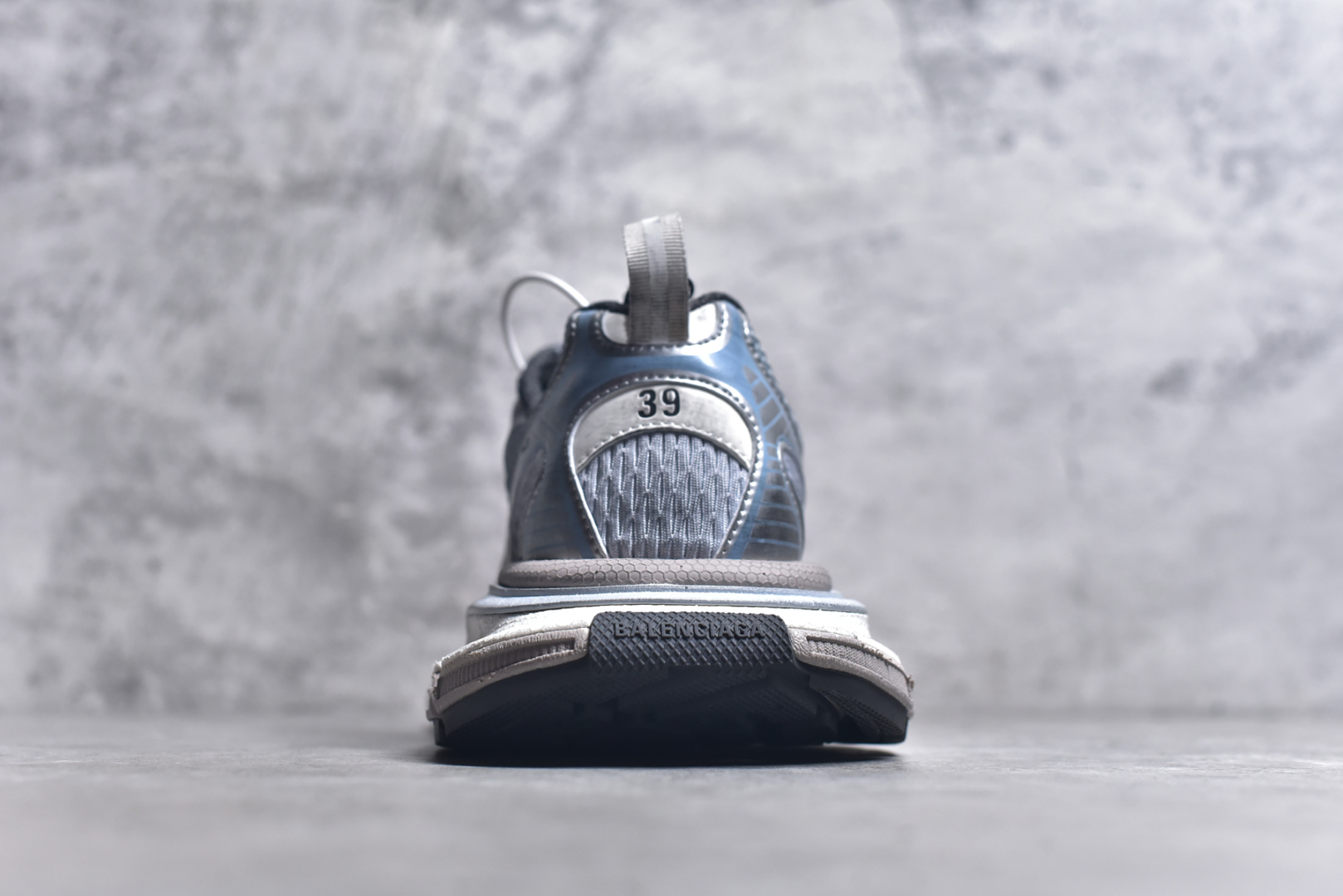 图片[5]-#巴黎3XL 渐变绑带 Balenciaga巴黎世家 24ss 巴黎世家 系带Balenciaga Sneaker Tess s.Gomma 巴黎十代网眼潮流百搭低帮老爹鞋 慢工出细活 出货即最强皮料钢丝纹高频工艺 整体鞋面及大底做旧网眼破坏磨毛效果 各个方面均无可挑剔 尺码：35-46 偏大一码 建议比正常运动鞋买小一号-选品中心