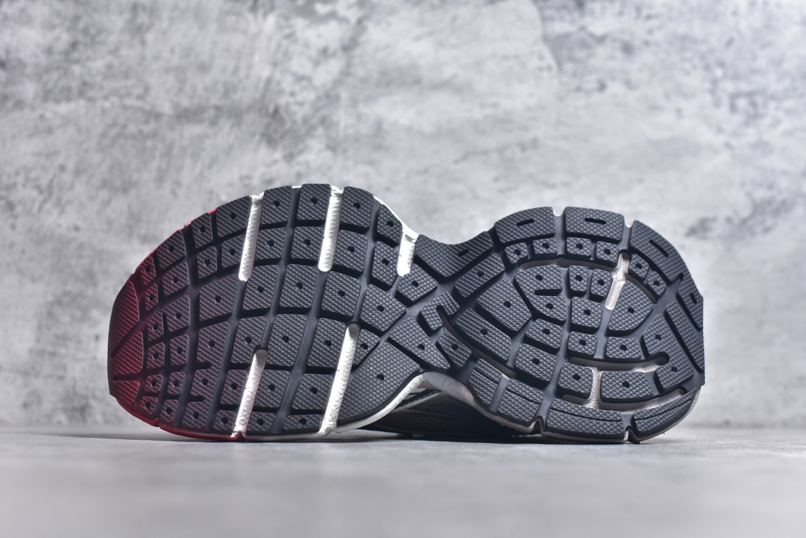 图片[6]-#巴黎3XL 渐变绑带 Balenciaga巴黎世家 24ss 巴黎世家 系带Balenciaga Sneaker Tess s.Gomma 巴黎十代网眼潮流百搭低帮老爹鞋 慢工出细活 出货即最强皮料钢丝纹高频工艺 整体鞋面及大底做旧网眼破坏磨毛效果 各个方面均无可挑剔 尺码：35-46 偏大一码 建议比正常运动鞋买小一号-选品中心