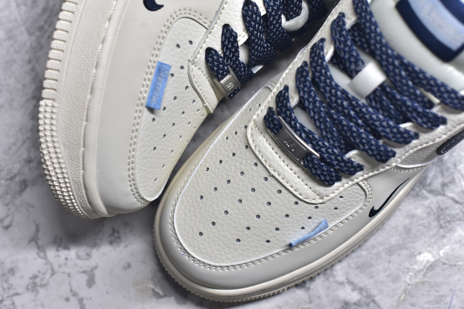 图片[8]-#Nike Air Force 1\’07 Low Supreme联名 双拼蓝标 空军一号低帮休闲板鞋 XS1958-565 #原楦头原纸板 原装鞋盒 定制五金配件 内置全掌气垫 原厂鞋底 尺码：36 36.5 37.5 38 38.5 39 40 40.5 41 42 42.5 43 44 44.5 45 9.D4-选品中心