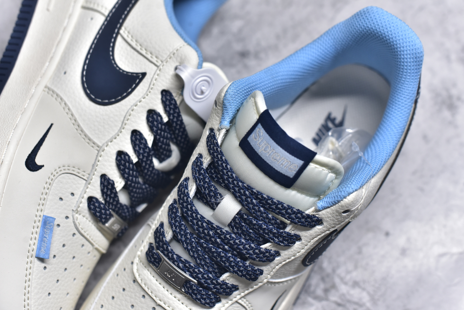 图片[9]-#Nike Air Force 1\’07 Low Supreme联名 双拼蓝标 空军一号低帮休闲板鞋 XS1958-565 #原楦头原纸板 原装鞋盒 定制五金配件 内置全掌气垫 原厂鞋底 尺码：36 36.5 37.5 38 38.5 39 40 40.5 41 42 42.5 43 44 44.5 45 9.D4-选品中心