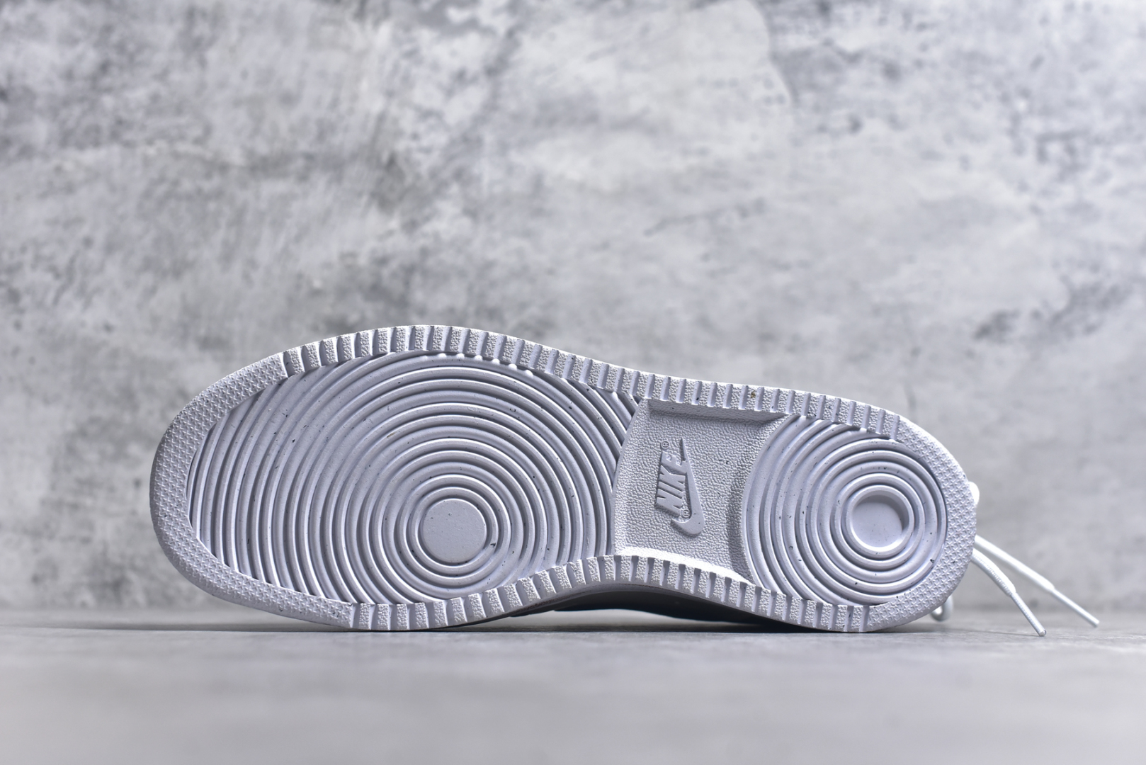 图片[6]-#Nike Court Vision 1 Low P.M.S“街头涂鸦” 手绘涂鸦定制板鞋 街头涂鸦是一种在公共空间墙壁、建筑物、地铁车厢等载体上创作的视觉艺术形式。它起源于20世纪60年代的美国费城和纽约，早期是街头青年表达自我、宣泄情绪、展现个性的方式，内容常涉及社会问题、个人主张、流行文化等 货号：DH2987-216 尺码：36 36.5 37.5 38 38.5 39 40 40.5 41 42 42.5 43 44 44.5 45-选品中心