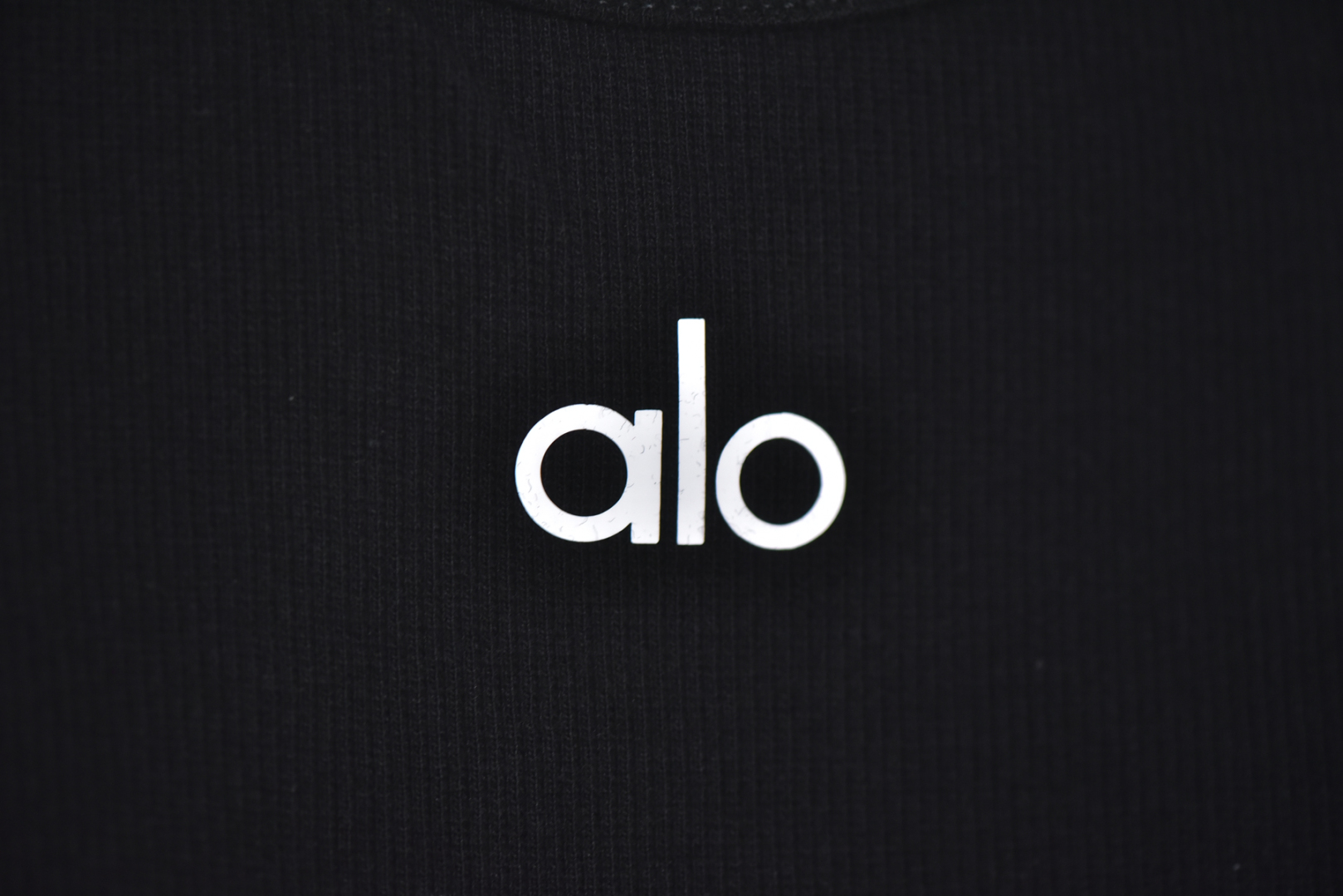 图片[3]-#ALO YOGA｜运动背心/针织休闲无袖 瑜伽运动背心系列❗ 现货供应 全年售后 原厂材料. 面料同步原厂 温馨提示❗（只做高端产品） DF巅峰 踏上巅峰❗ 颜色.黑色.白色.卡其.雾蓝 尺码：S码.M码.L码-选品中心