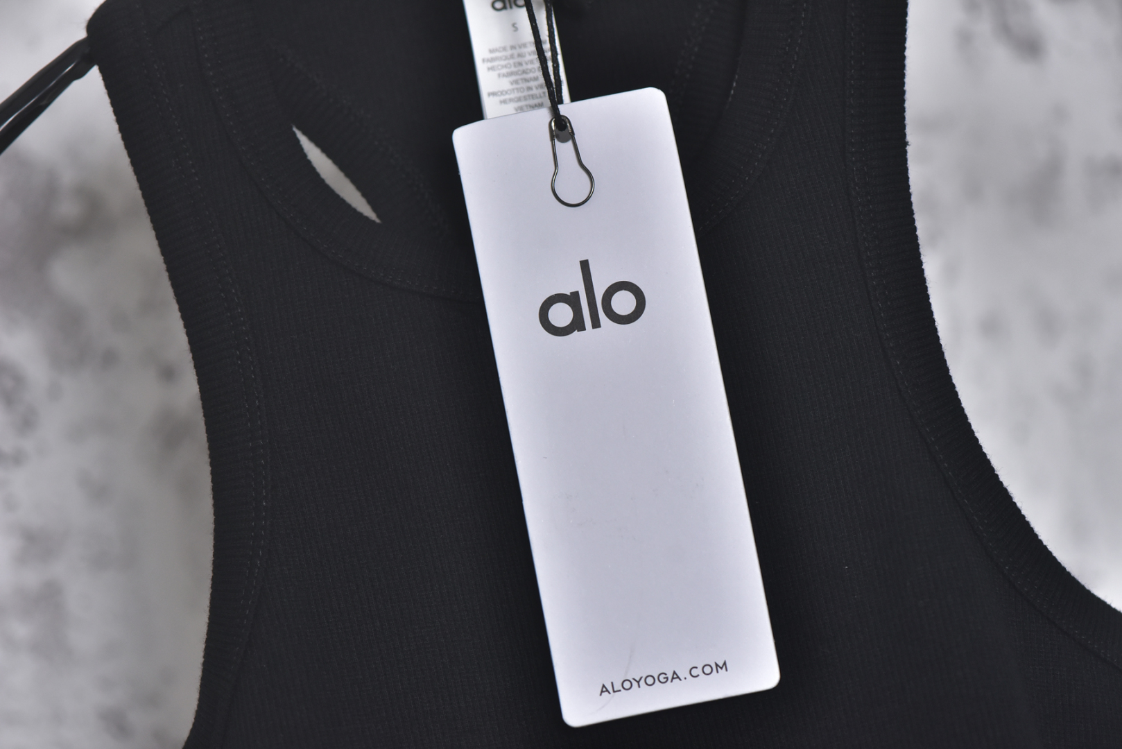 图片[6]-#ALO YOGA｜运动背心/针织休闲无袖 瑜伽运动背心系列❗ 现货供应 全年售后 原厂材料. 面料同步原厂 温馨提示❗（只做高端产品） DF巅峰 踏上巅峰❗ 颜色.黑色.白色.卡其.雾蓝 尺码：S码.M码.L码-选品中心