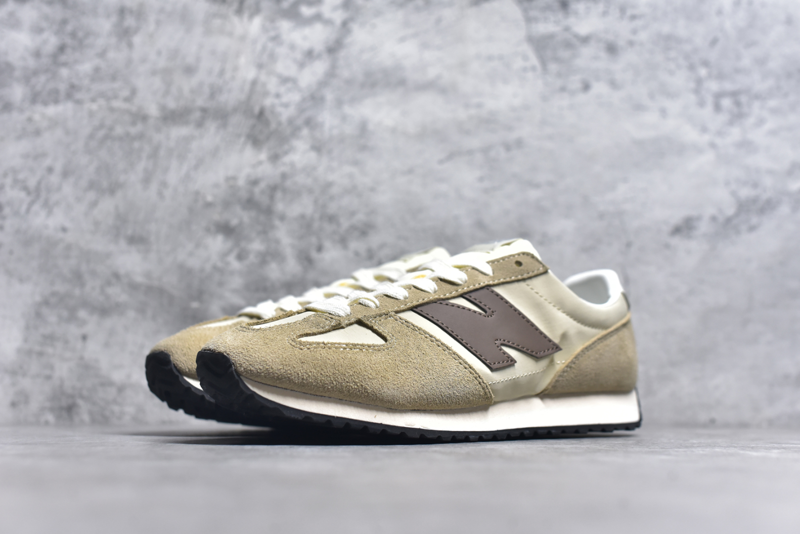 图片[2]-#New Balance NB 471 此款鞋采用近几年比较流行的版型设计，外观时尚大气，鞋底采用耐磨的材质，穿上它，让您在平时生活和工作中都会感觉到舒适的体验。 货号：U471AI 尺码：36 36.5 37.5 38 38.5 39 40 40.5 41 42 42.5 43 44 44.5 45-选品中心