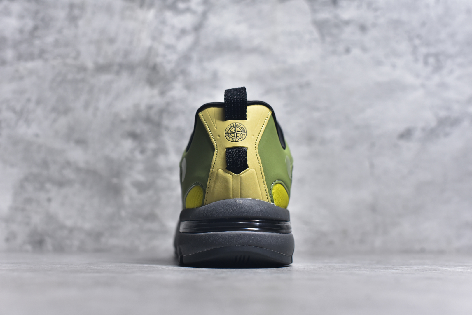 图片[5]-#Stone Island Grime Panelled 石头岛 舒适时尚低帮生活休闲鞋 MO78FWS0303 #石头岛作不仅是科技面料和织物染色典范并加入了创新机能美学，兼顾功能性与时尚感，颠覆传统休闲服饰的想象。 尺码：36 37 37.5 38 38.5 39.5 40 40.5 41.5 42 42.5 43 44 44.5 45 9.D4-选品中心