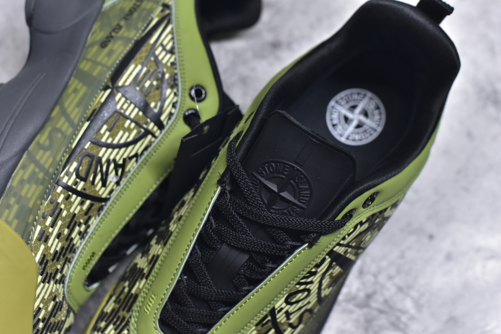 图片[9]-#Stone Island Grime Panelled 石头岛 舒适时尚低帮生活休闲鞋 MO78FWS0303 #石头岛作不仅是科技面料和织物染色典范并加入了创新机能美学，兼顾功能性与时尚感，颠覆传统休闲服饰的想象。 尺码：36 37 37.5 38 38.5 39.5 40 40.5 41.5 42 42.5 43 44 44.5 45 9.D4-选品中心