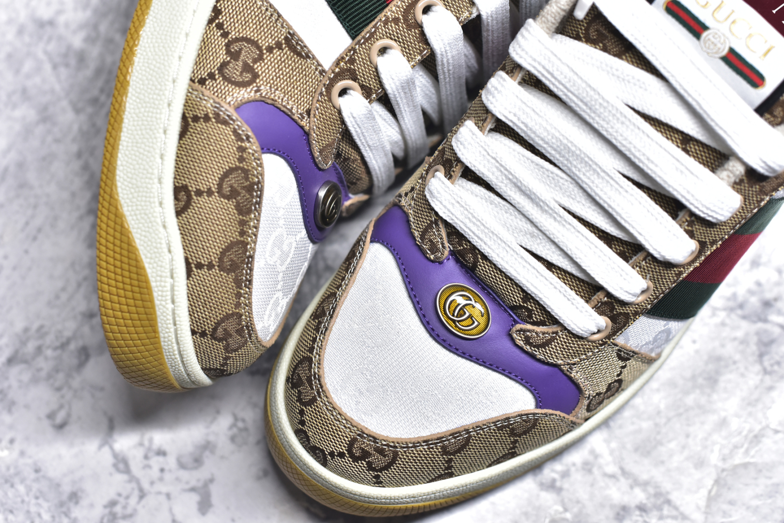 图片[8]-#Gu Distressed Screener sneaker 古驰小脏鞋系列经典原型复古百搭做旧老爹板鞋/复古学院风 怀旧版 原厂订单 目前市面最强＃官网同步最新满天星礼盒全套包装 高端零售海外实体专供 ‬混卖版 渠‮原道‬装 全身20几个细节点全部做到一致还原 吊打市面所有版本 原版做旧 右脚鞋侧嵌入NFC防伪芯片装置＋鞋盒标二唯码扫描 秒进官网 秒杀市面任何版本 原装意大利进口 里外全皮 全套包装 全头层顶级软牛皮 广东代工出品 原档原标原盒 随意对比任何版本 尺码：35 36 37 38 39 40 41 42 43 44 45-选品中心
