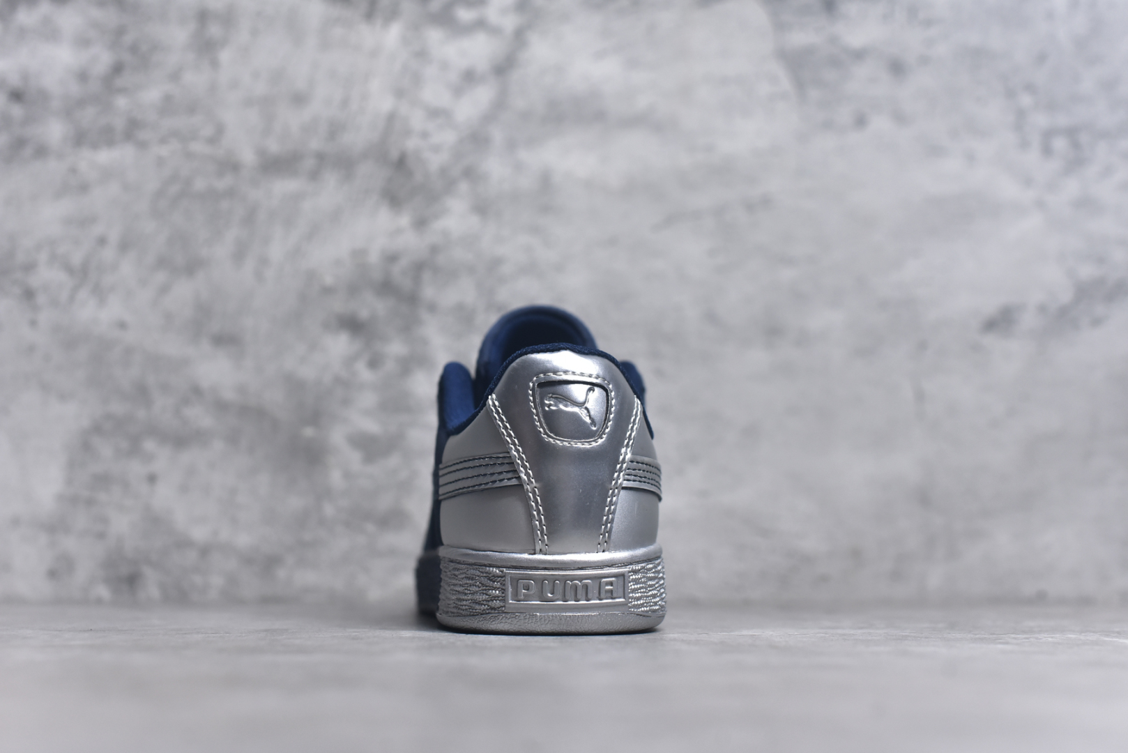 图片[5]-#PUMA Basket Suede 彪马皮面复古板鞋 原装渠道版本 诠释最高工艺 夏季新款官方原盒原标 代购充正专供头层皮海玻璃鞋垫搭配后跟PUMA logo烫金 让陈旧的款式重获新生 尺码：35.5 36 37 37.5 38 38.5 39 40 40.5 41 42 42.5 43 44 44.5 45-选品中心