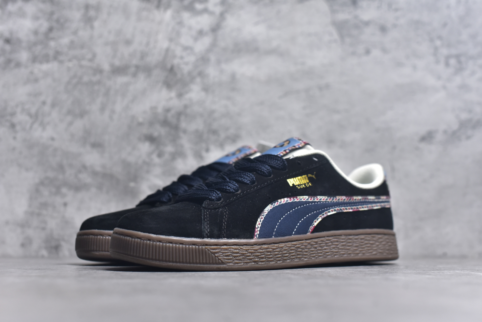 图片[2]-#PUMA Basket Suede 彪马皮面复古板鞋 原装渠道版本 诠释最高工艺 夏季新款官方原盒原标 代购充正专供头层皮海玻璃鞋垫搭配后跟PUMA logo烫金 让陈旧的款式重获新生 尺码：35.5 36 37 37.5 38 38.5 39 40 40.5 41 42 42.5 43 44 44.5 45-选品中心