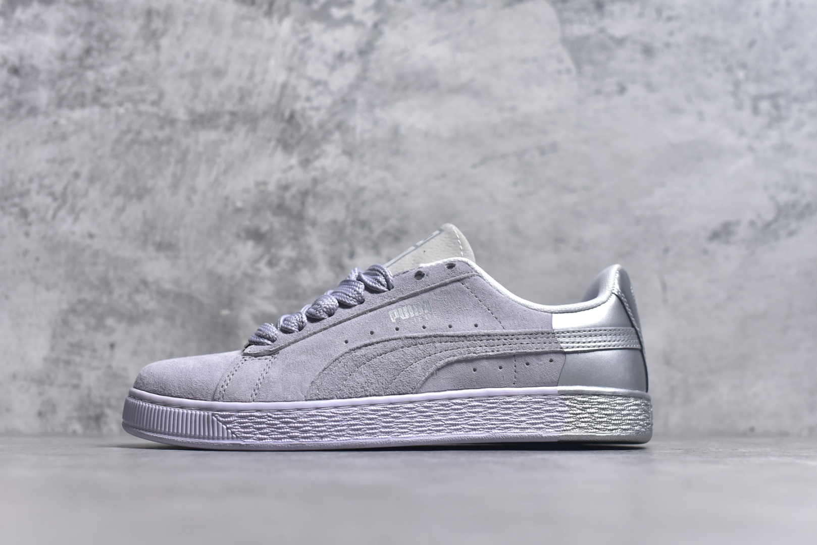 #PUMA Basket Suede 彪马皮面复古板鞋 原装渠道版本 诠释最高工艺 夏季新款官方原盒原标 代购充正专供头层皮海玻璃鞋垫搭配后跟PUMA logo烫金 让陈旧的款式重获新生 尺码：35.5 36 37 37.5 38 38.5 39 40 40.5 41 42 42.5 43 44 44.5 45-选品中心