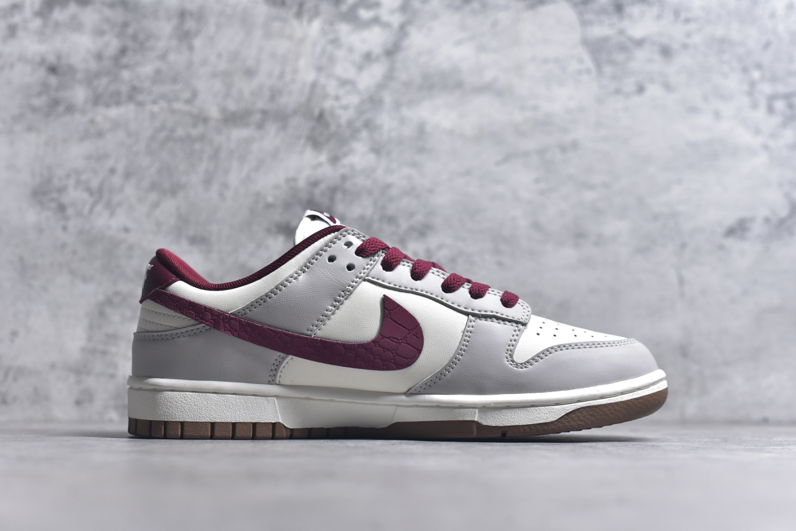 图片[3]-#Nike SB Dunk Low 环岁之礼 纯原大厂出品 极力推荐 原装头层材料 独家版型蒸餾加工 帶來的是更好的视觉和脚感体验 大厂纯原品质出货 清洁度 电绣工艺 皮料切割干净无任何毛边 细节完美 货号：FB7160-161 尺码：35.5-46-选品中心