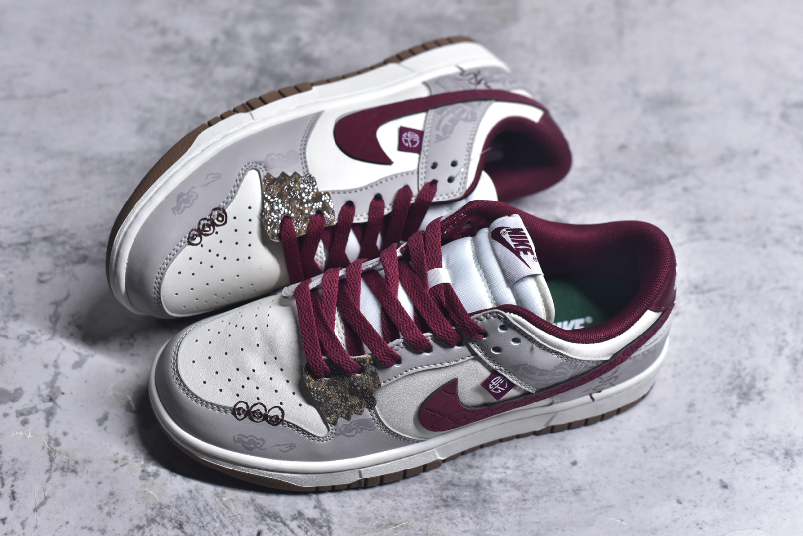 图片[7]-#Nike SB Dunk Low 环岁之礼 纯原大厂出品 极力推荐 原装头层材料 独家版型蒸餾加工 帶來的是更好的视觉和脚感体验 大厂纯原品质出货 清洁度 电绣工艺 皮料切割干净无任何毛边 细节完美 货号：FB7160-161 尺码：35.5-46-选品中心