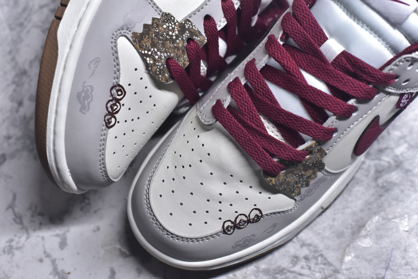 图片[8]-#Nike SB Dunk Low 环岁之礼 纯原大厂出品 极力推荐 原装头层材料 独家版型蒸餾加工 帶來的是更好的视觉和脚感体验 大厂纯原品质出货 清洁度 电绣工艺 皮料切割干净无任何毛边 细节完美 货号：FB7160-161 尺码：35.5-46-选品中心