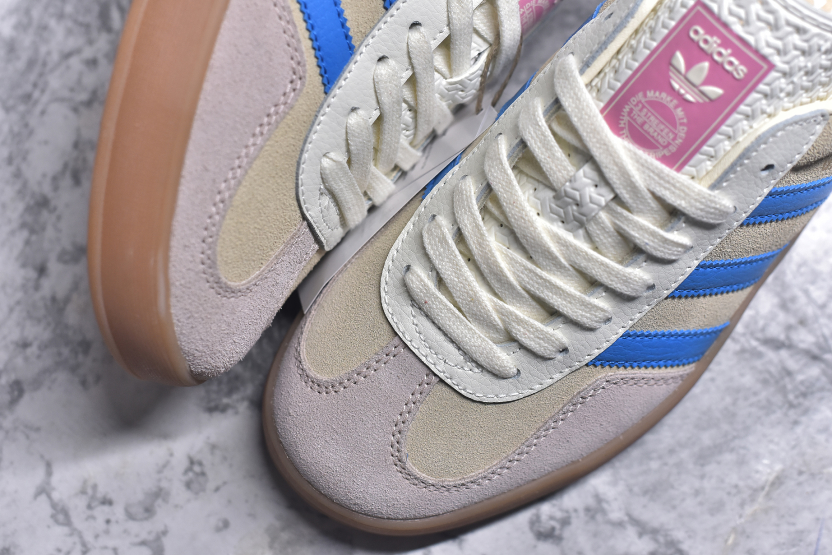 图片[8]-#AD Gazelle Indoor Trainers 羚羊内训系列低帮复古百搭休闲运动德训风板鞋 JQ0010 90年代经典的复刻版！自60年代以足球训练鞋面世以来,Gazelle就以其经典设计席卷全球。1991年版本的复刻,再造经典Gazelle。采用皮革打造,搭配浊色细节,让这款经典更加简约。尺码：35.5-45-选品中心