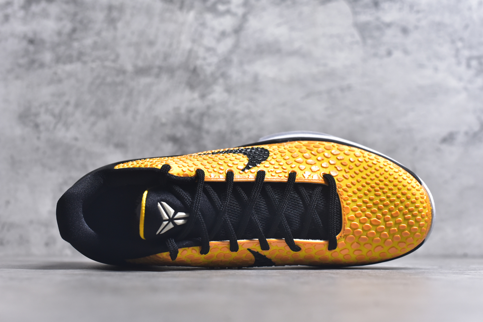图片[4]-#NK Zoom Kobe 6 Protro 科比六代 黑黄 429659-700 原楦纸板开发 鞋身流线型、后跟塑形 区分土肥圆 Zoom Turbo气垫 后掌EVA缓震 实战配置直接拉满 原档数据3D打印 鞋面蛇鳞一颗一粒匹配原版 全身鞋材卡料色独家定制 唯一正确喷漆SWOOSH NK专利Flyknit飞线科技 给予鞋身足够抗扭矩力 真实底模最大47.5 实战利器 专供海外市场 尺码：40 40.5 41 42 42.5 43 44 44.5 45 46 47.5 48.5 （脚宽、脚胖 建议买大半码）-选品中心