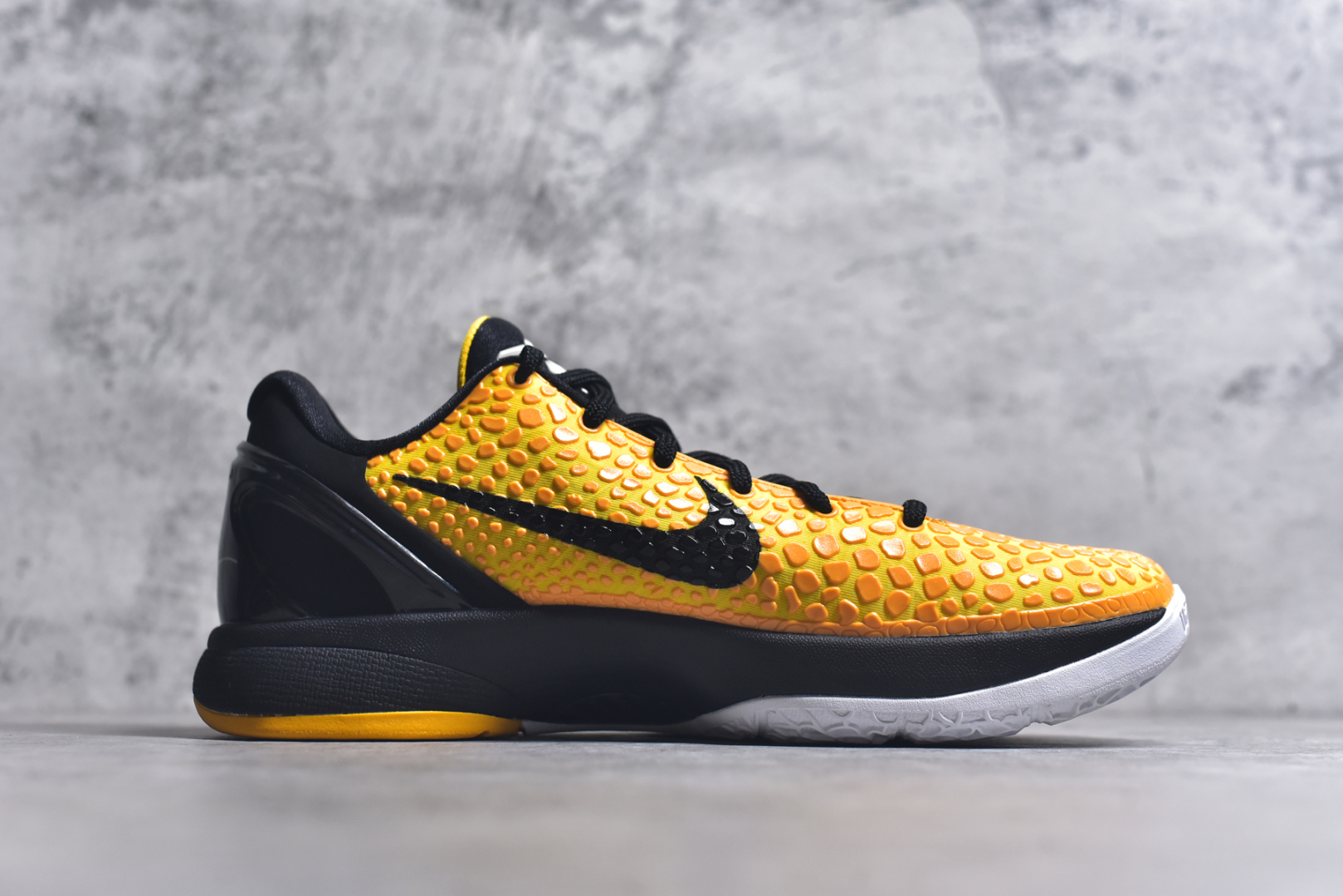 图片[3]-#NK Zoom Kobe 6 Protro 科比六代 黑黄 429659-700 原楦纸板开发 鞋身流线型、后跟塑形 区分土肥圆 Zoom Turbo气垫 后掌EVA缓震 实战配置直接拉满 原档数据3D打印 鞋面蛇鳞一颗一粒匹配原版 全身鞋材卡料色独家定制 唯一正确喷漆SWOOSH NK专利Flyknit飞线科技 给予鞋身足够抗扭矩力 真实底模最大47.5 实战利器 专供海外市场 尺码：40 40.5 41 42 42.5 43 44 44.5 45 46 47.5 48.5 （脚宽、脚胖 建议买大半码）-选品中心