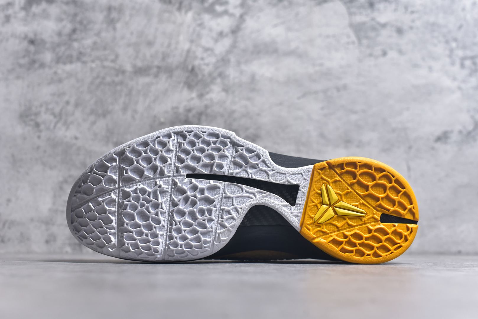 图片[6]-#NK Zoom Kobe 6 Protro 科比六代 黑黄 429659-700 原楦纸板开发 鞋身流线型、后跟塑形 区分土肥圆 Zoom Turbo气垫 后掌EVA缓震 实战配置直接拉满 原档数据3D打印 鞋面蛇鳞一颗一粒匹配原版 全身鞋材卡料色独家定制 唯一正确喷漆SWOOSH NK专利Flyknit飞线科技 给予鞋身足够抗扭矩力 真实底模最大47.5 实战利器 专供海外市场 尺码：40 40.5 41 42 42.5 43 44 44.5 45 46 47.5 48.5 （脚宽、脚胖 建议买大半码）-选品中心