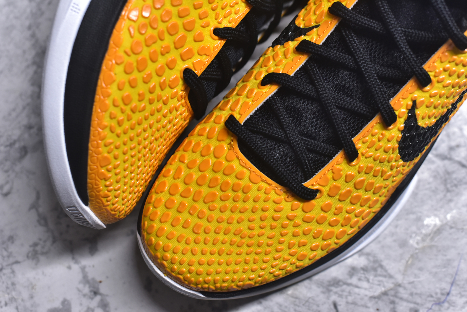 图片[8]-#NK Zoom Kobe 6 Protro 科比六代 黑黄 429659-700 原楦纸板开发 鞋身流线型、后跟塑形 区分土肥圆 Zoom Turbo气垫 后掌EVA缓震 实战配置直接拉满 原档数据3D打印 鞋面蛇鳞一颗一粒匹配原版 全身鞋材卡料色独家定制 唯一正确喷漆SWOOSH NK专利Flyknit飞线科技 给予鞋身足够抗扭矩力 真实底模最大47.5 实战利器 专供海外市场 尺码：40 40.5 41 42 42.5 43 44 44.5 45 46 47.5 48.5 （脚宽、脚胖 建议买大半码）-选品中心