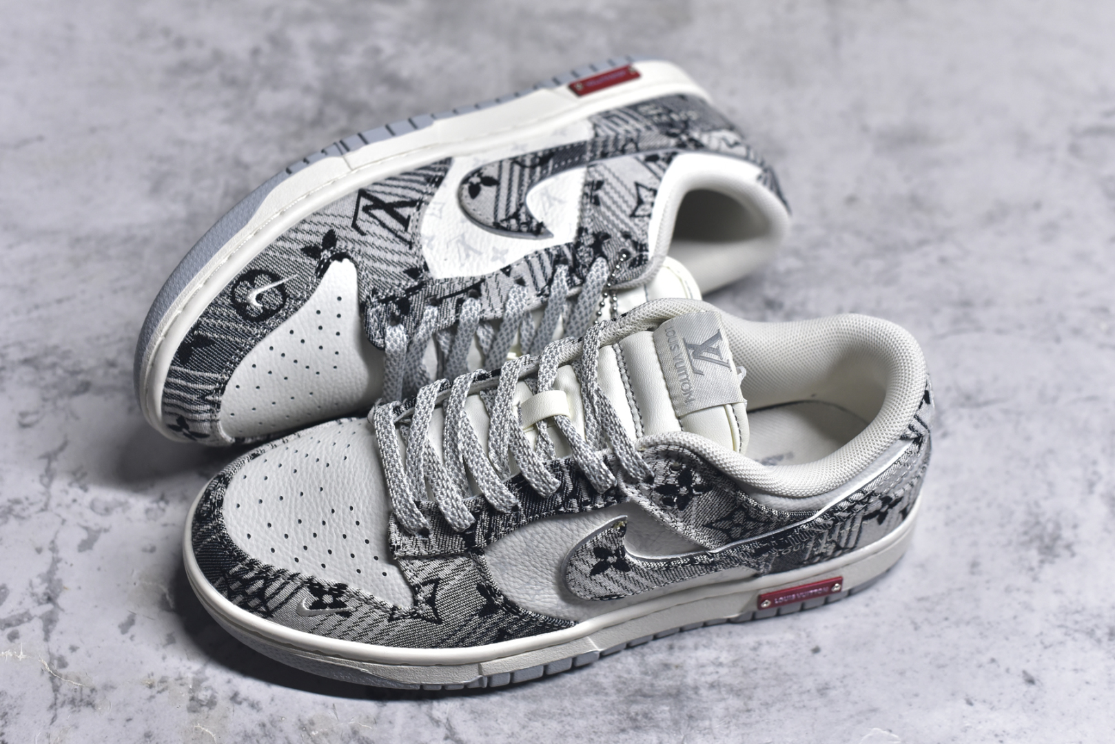 图片[7]-#Nike SB Dunk Low LV联名 灰牛仔 周年高端定制 低帮休闲板鞋 SC9772-807 #定制鞋盒 大厂纯原品质出货 超高清洁度 皮料切割干净无任何毛边 细节完美 尺码：36 36.5 37.5 38 38.5 39 40 40.5 41 42 42.5 43 44 44.5 45 9.E5-选品中心