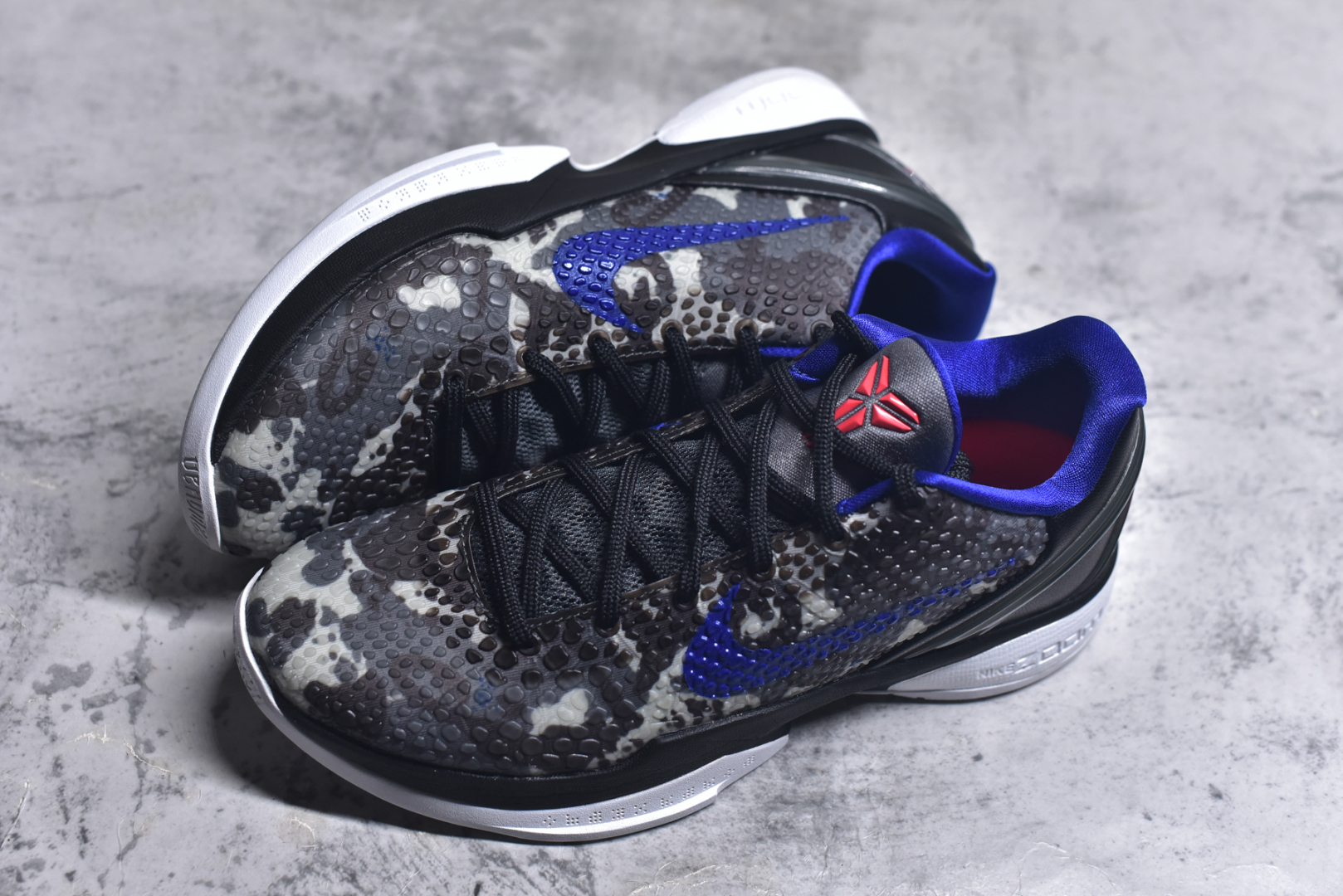 图片[7]-#NK Zoom Kobe 6 Protro 科比六代 黑蓝迷彩 429659-901 原楦纸板开发 鞋身流线型、后跟塑形 区分土肥圆 Zoom Turbo气垫 后掌EVA缓震 实战配置直接拉满 原档数据3D打印 鞋面蛇鳞一颗一粒匹配原版 全身鞋材卡料色独家定制 唯一正确喷漆SWOOSH NK专利Flyknit飞线科技 给予鞋身足够抗扭矩力 真实底模最大47.5 实战利器 专供海外市场 尺码：40 40.5 41 42 42.5 43 44 44.5 45 46 47.5 48.5 （脚宽、脚胖 建议买大半码）-选品中心