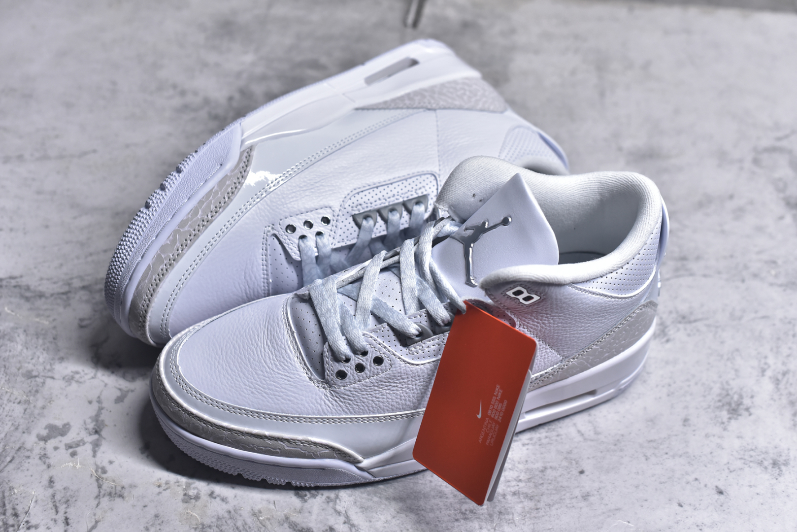 图片[7]-#Air Jordan AJ3 Retro 纯白白猫 CT8532-111 原楦原纸板开发 确保原汁原味 原厂皮料质感色泽绝无偏差 完美中底拉帮 原厂中底钢印 原档案大底 如假白送 大底纹路 气垫通透度PU的回弹性均百分百还原 原厂电绣鞋舌飞人刺绣针数立体讲究精细欢迎对比正品原鞋 尺码：36 36.5 37.5 38 38.5 39 40 40.5 41 42 42.5 43 44 44.5 45 46 47.5-选品中心